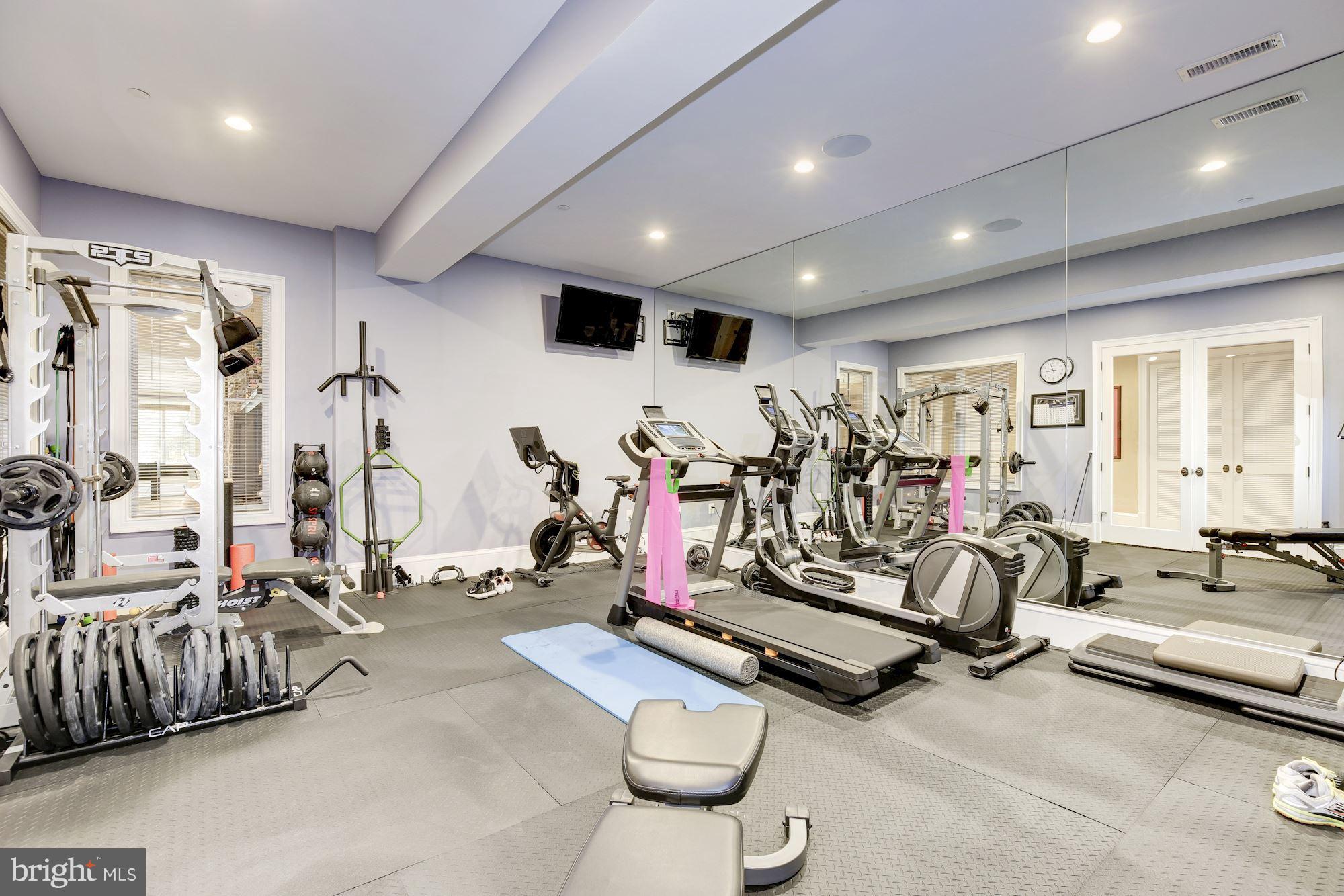 BRADLEY HILLS GROVE - Residential