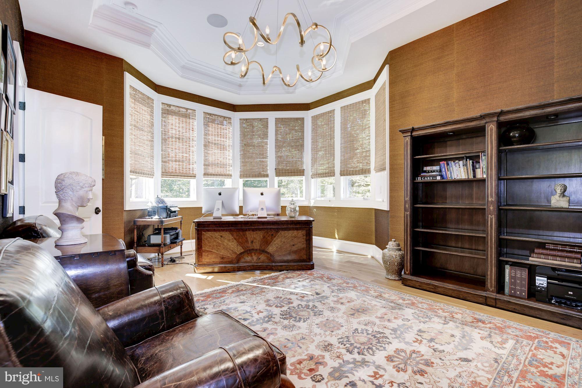 BRADLEY HILLS GROVE - Residential