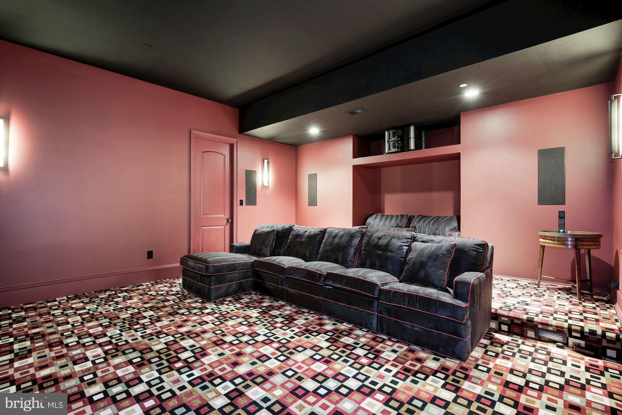 BRADLEY HILLS GROVE - Residential