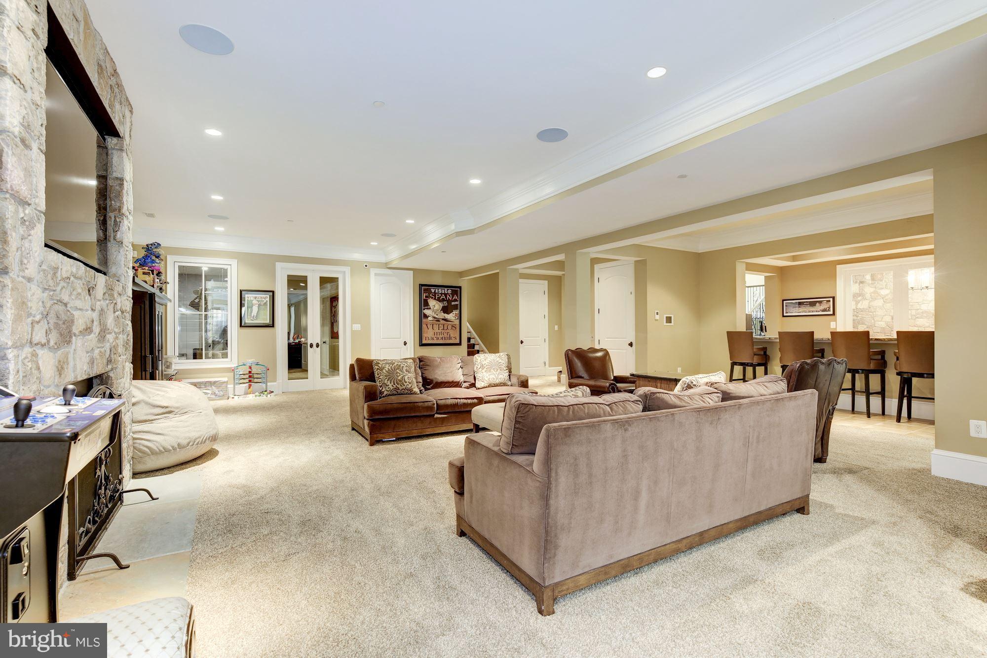 BRADLEY HILLS GROVE - Residential