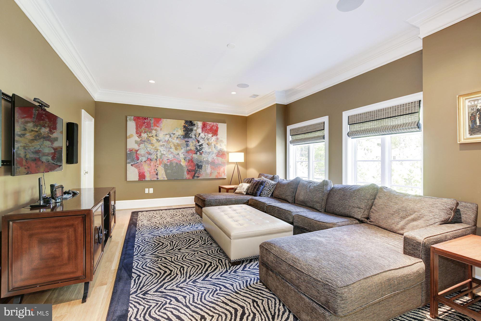 BRADLEY HILLS GROVE - Residential