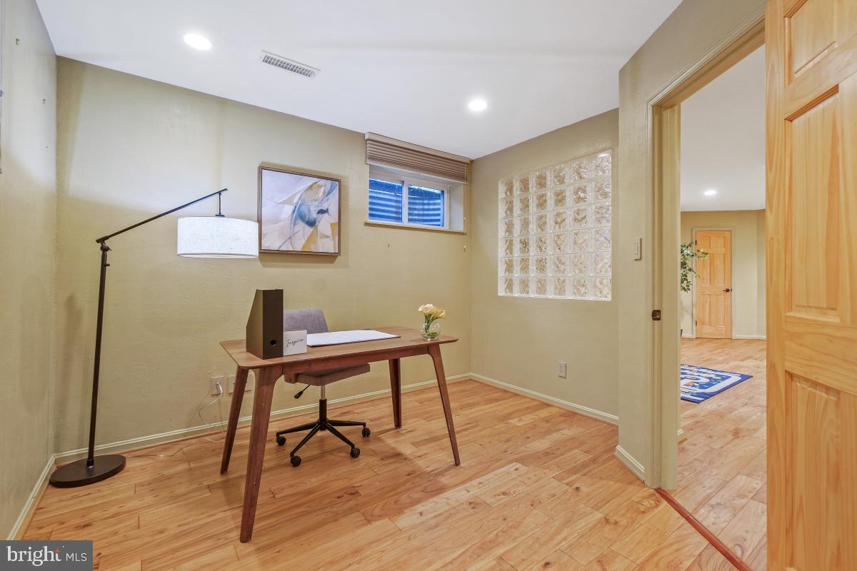 BEDFORDSHIRE - Residential