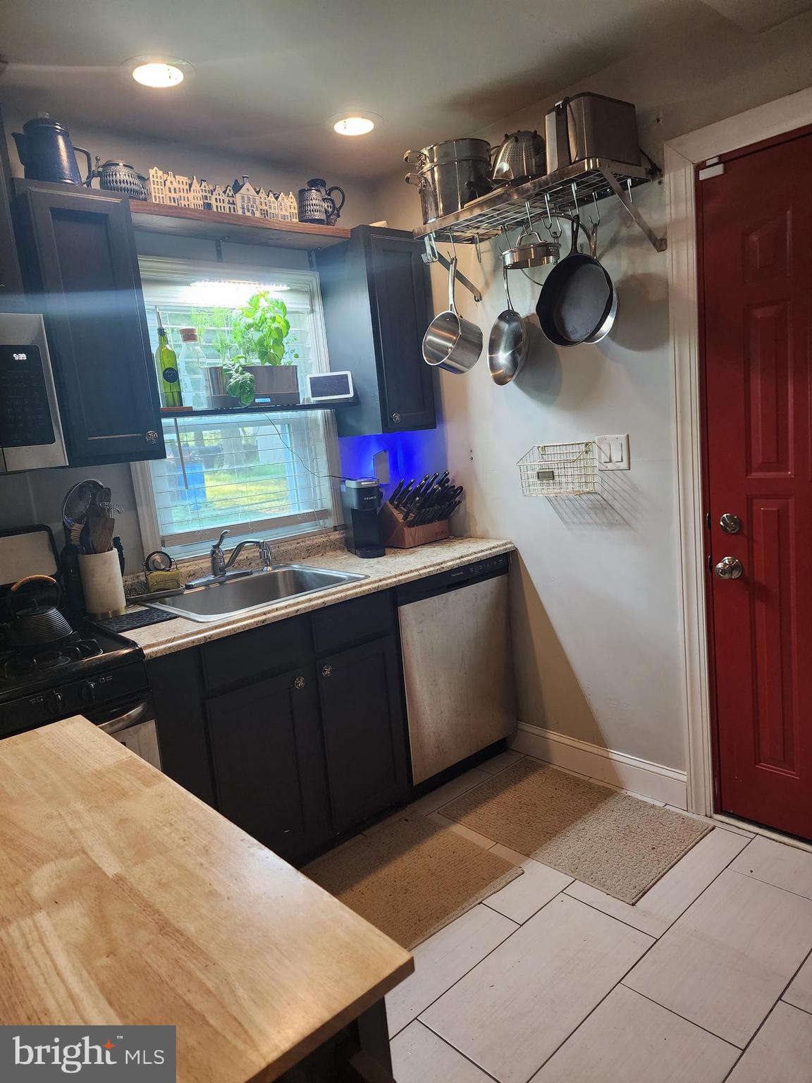 HOLLYWOOD - Residential Lease