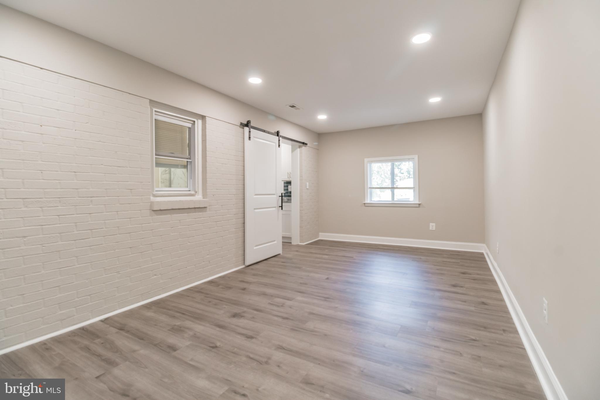 DALE CITY - Residential Lease