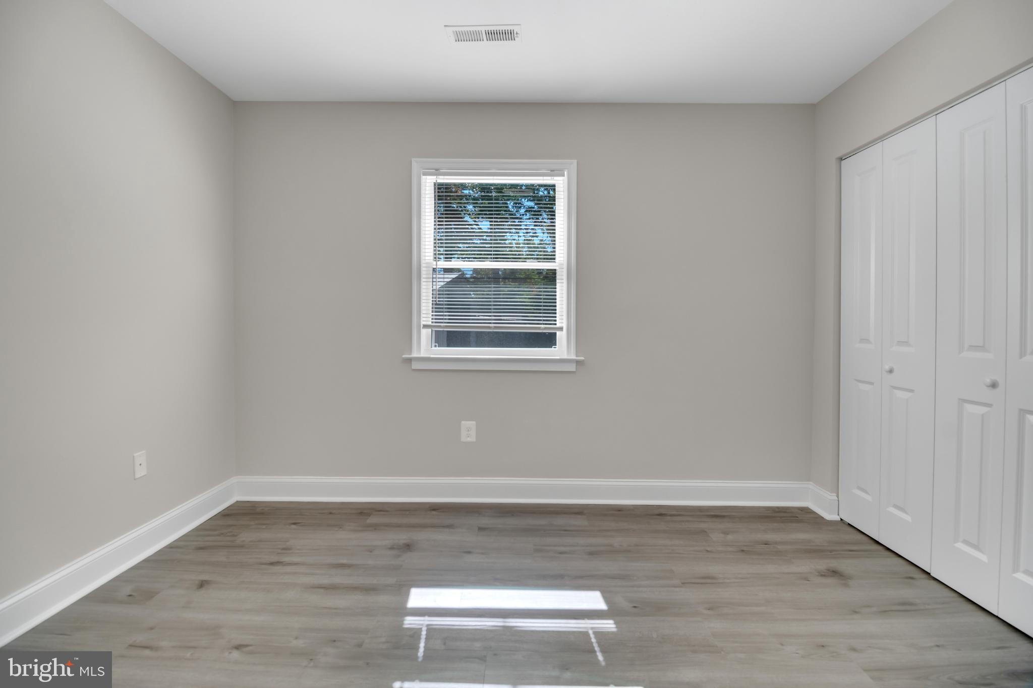 DALE CITY - Residential Lease