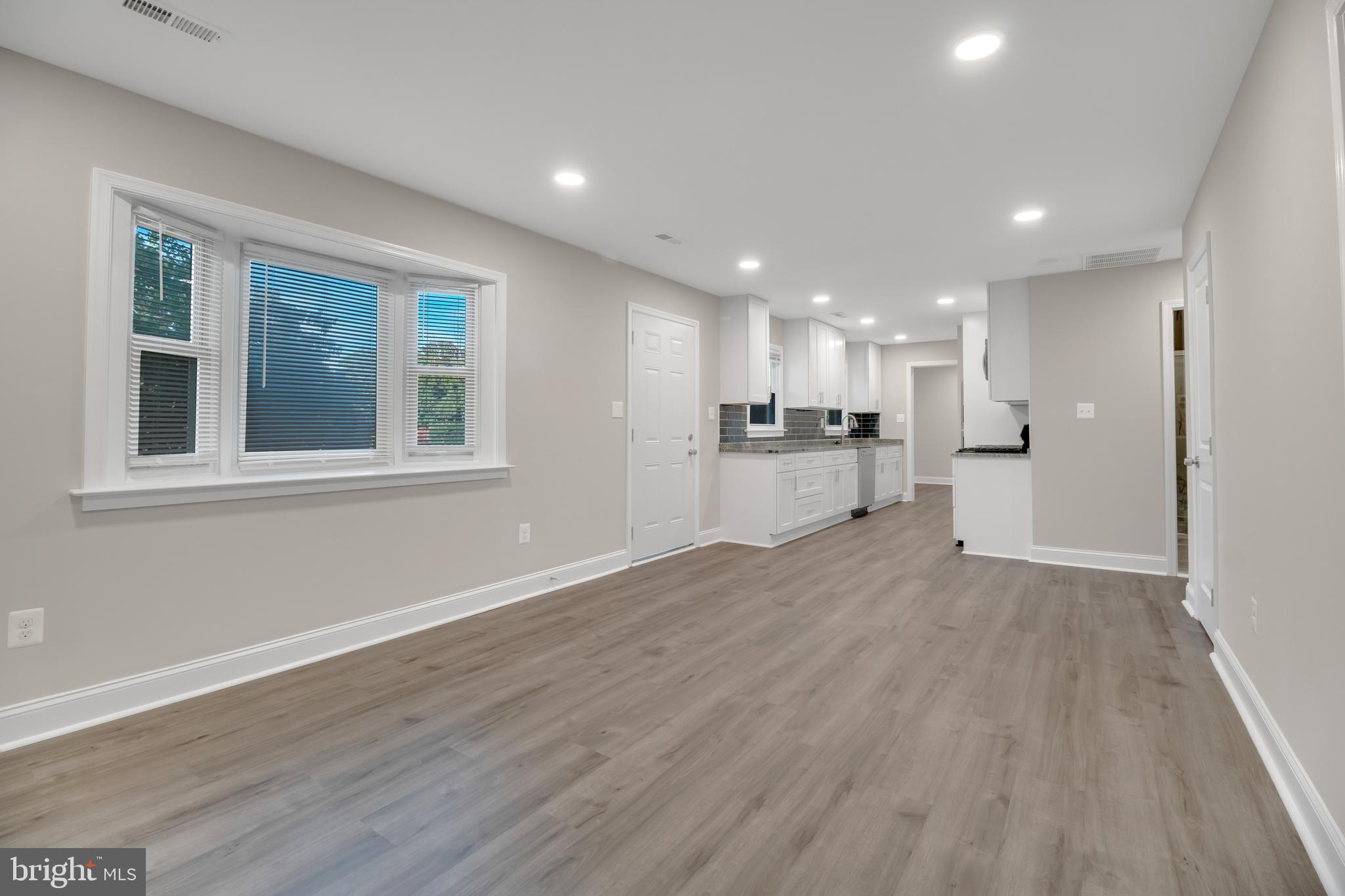 DALE CITY - Residential Lease