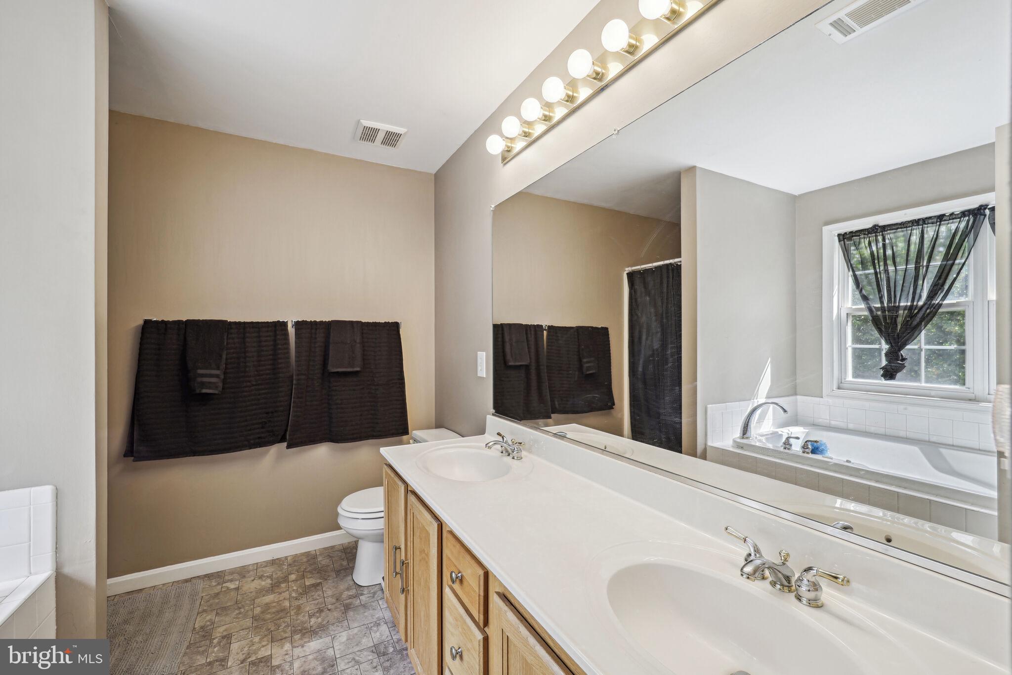 HIDDEN ACRES - Residential