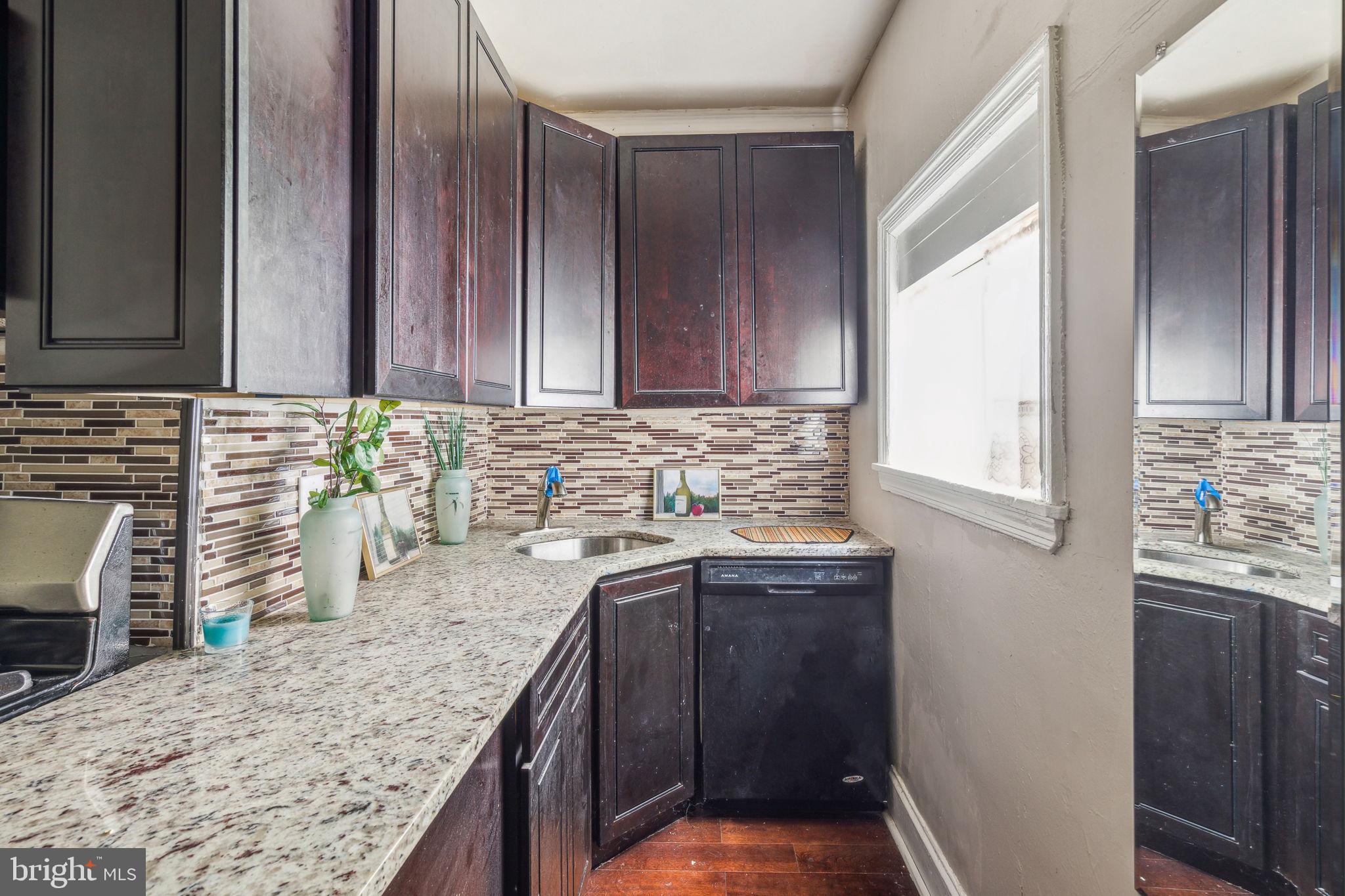 POINT BREEZE - Residential