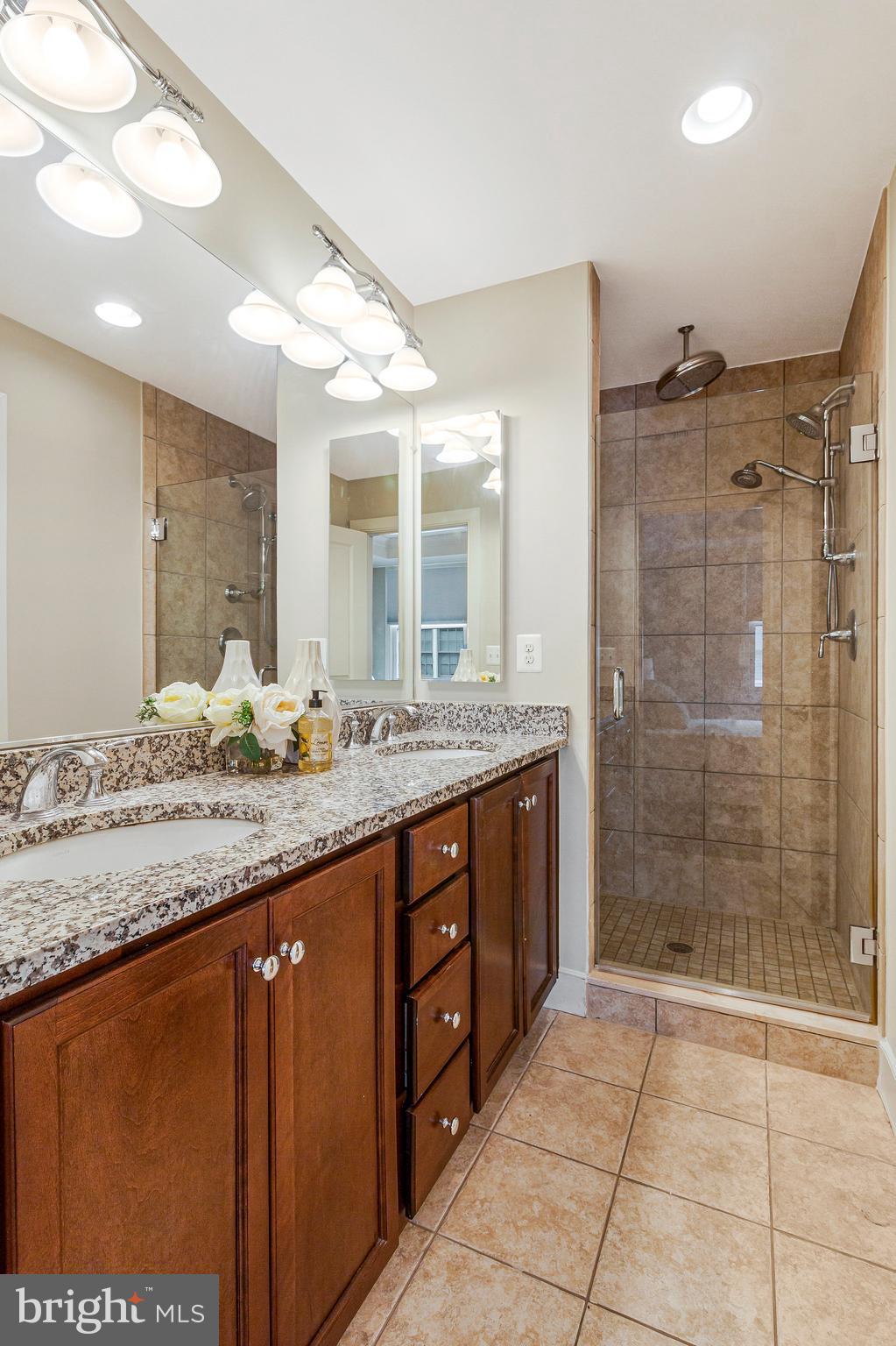 FOXHALL - Residential Lease