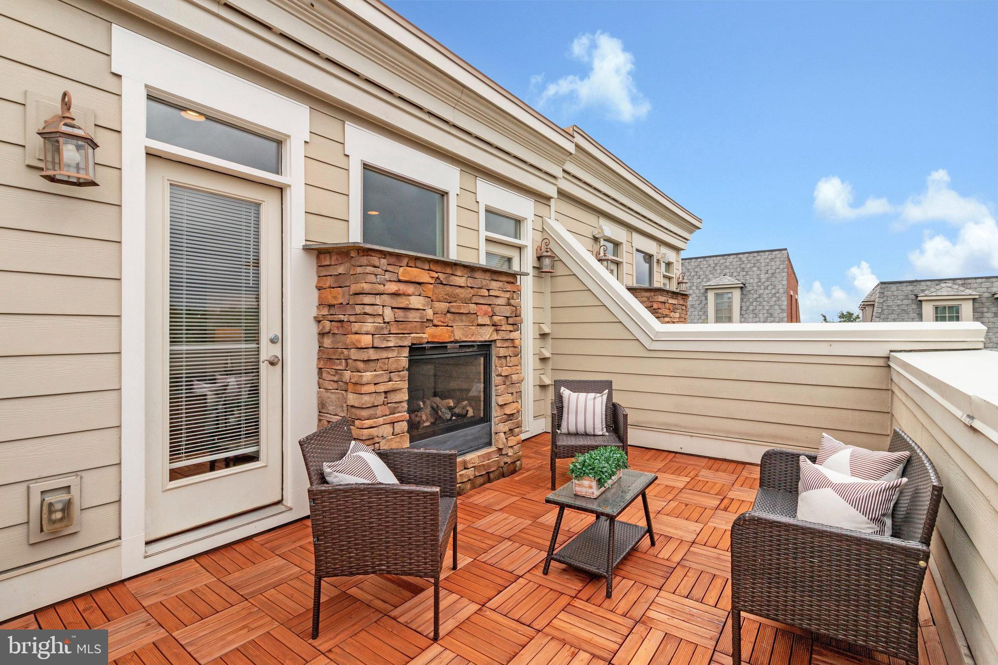 FOXHALL - Residential Lease