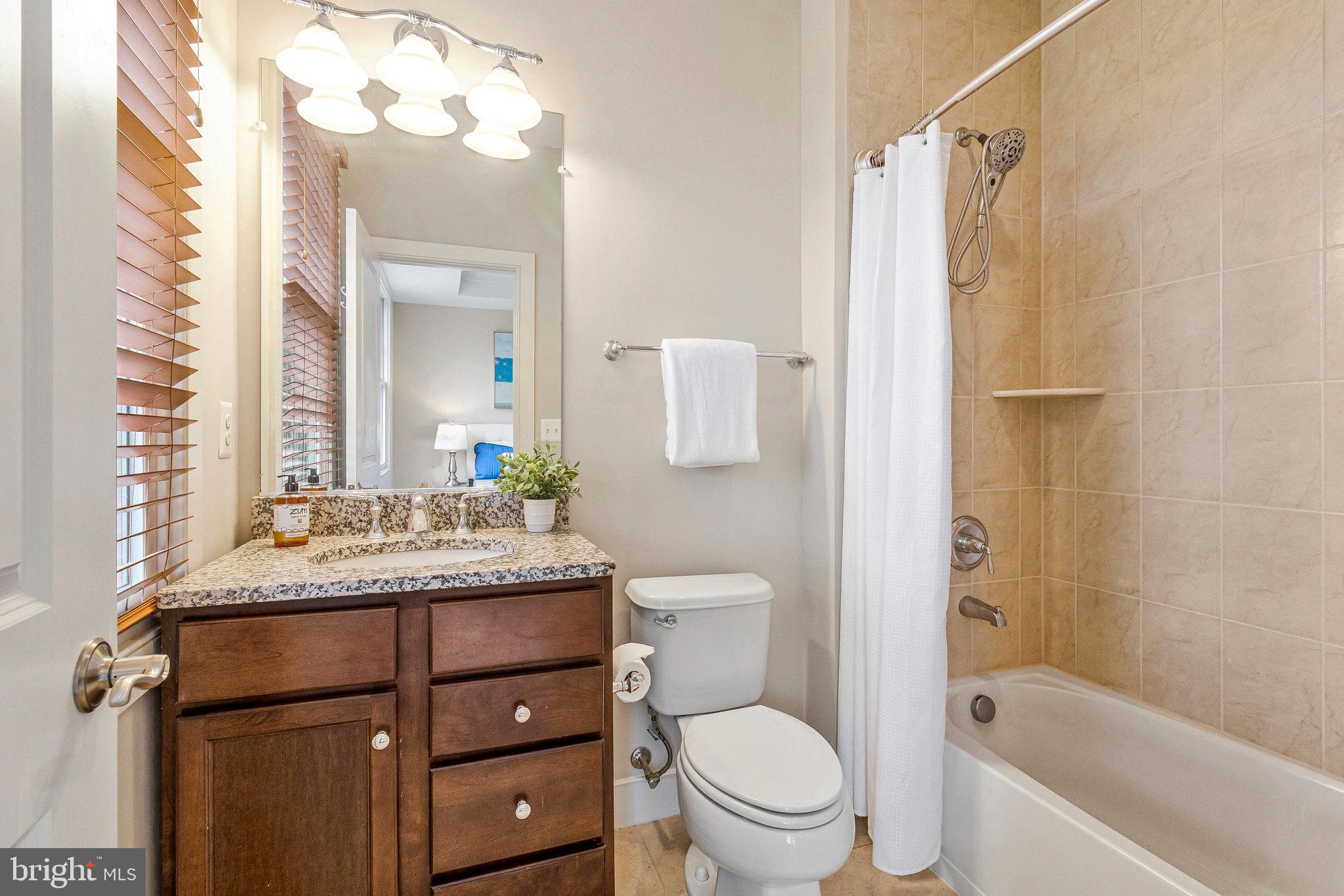 FOXHALL - Residential Lease