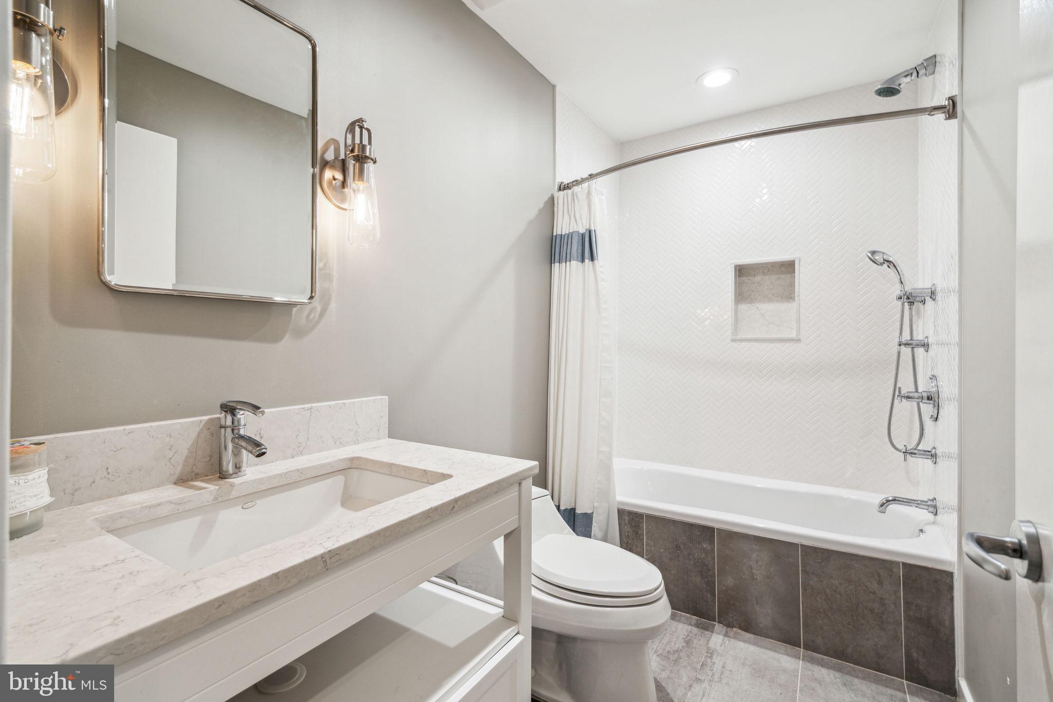 GRADUATE HOSPITAL - Residential