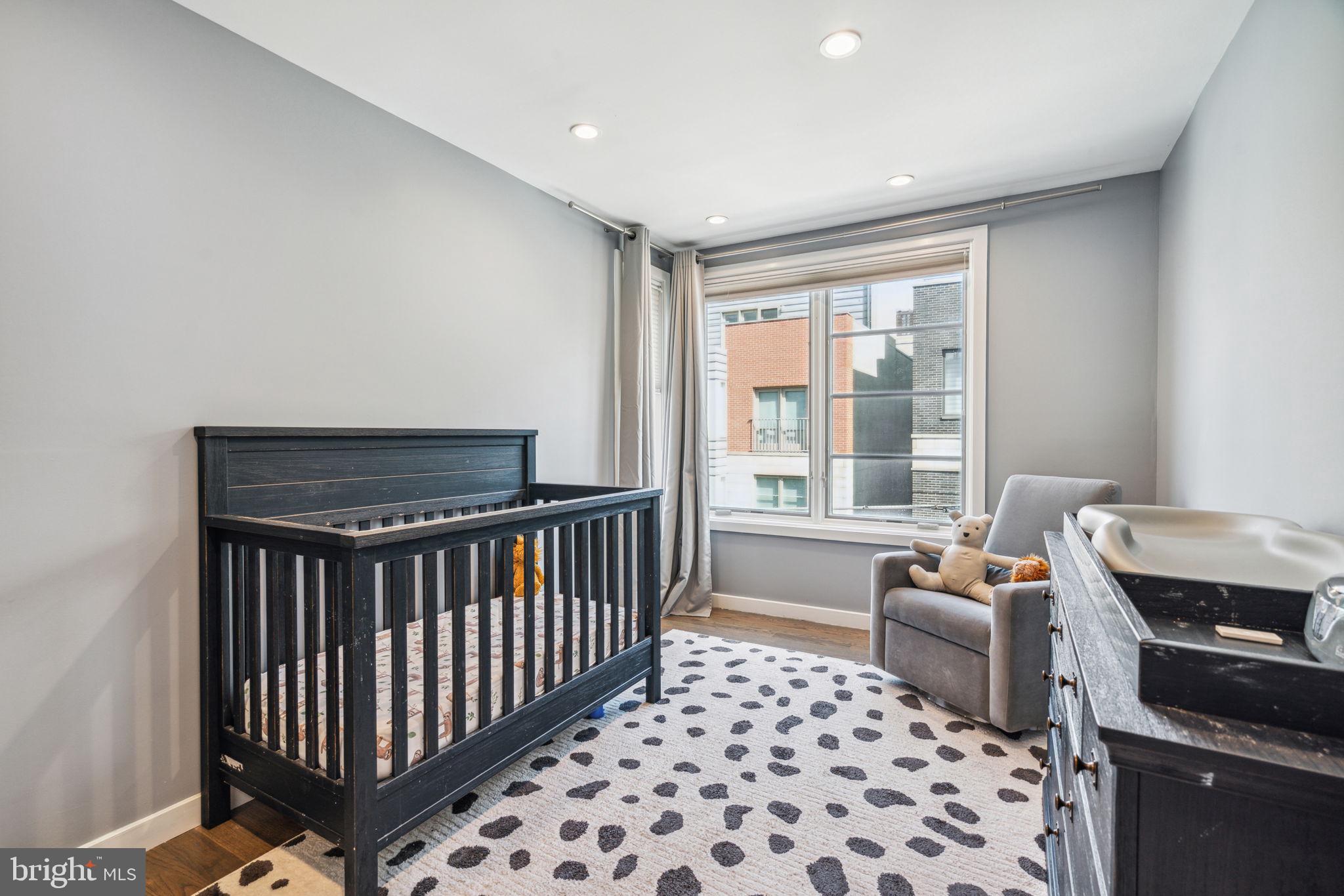 GRADUATE HOSPITAL - Residential