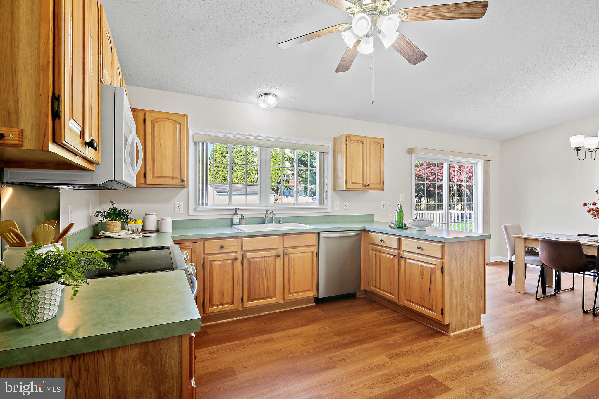 DEVLIN SQUARE - Residential