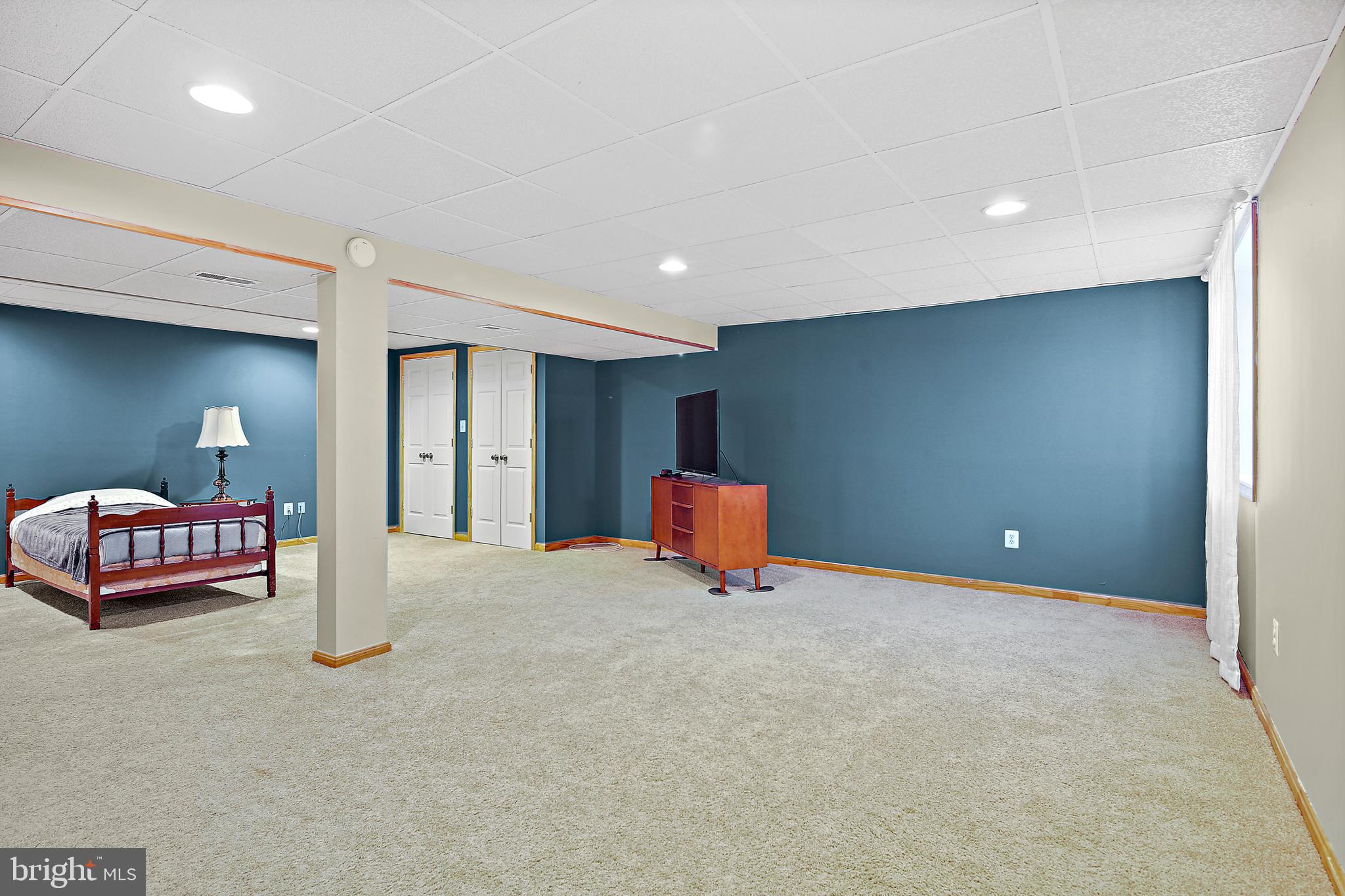 DEVLIN SQUARE - Residential