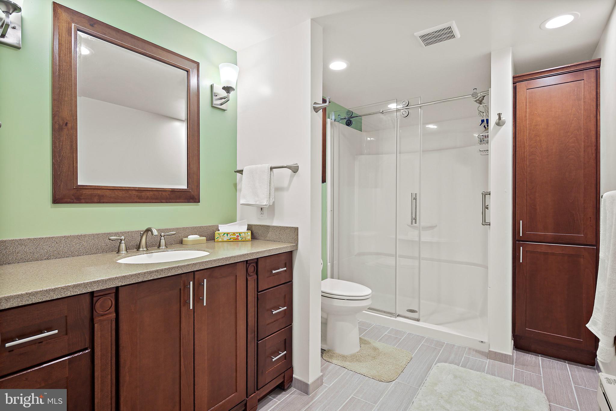 DEVLIN SQUARE - Residential