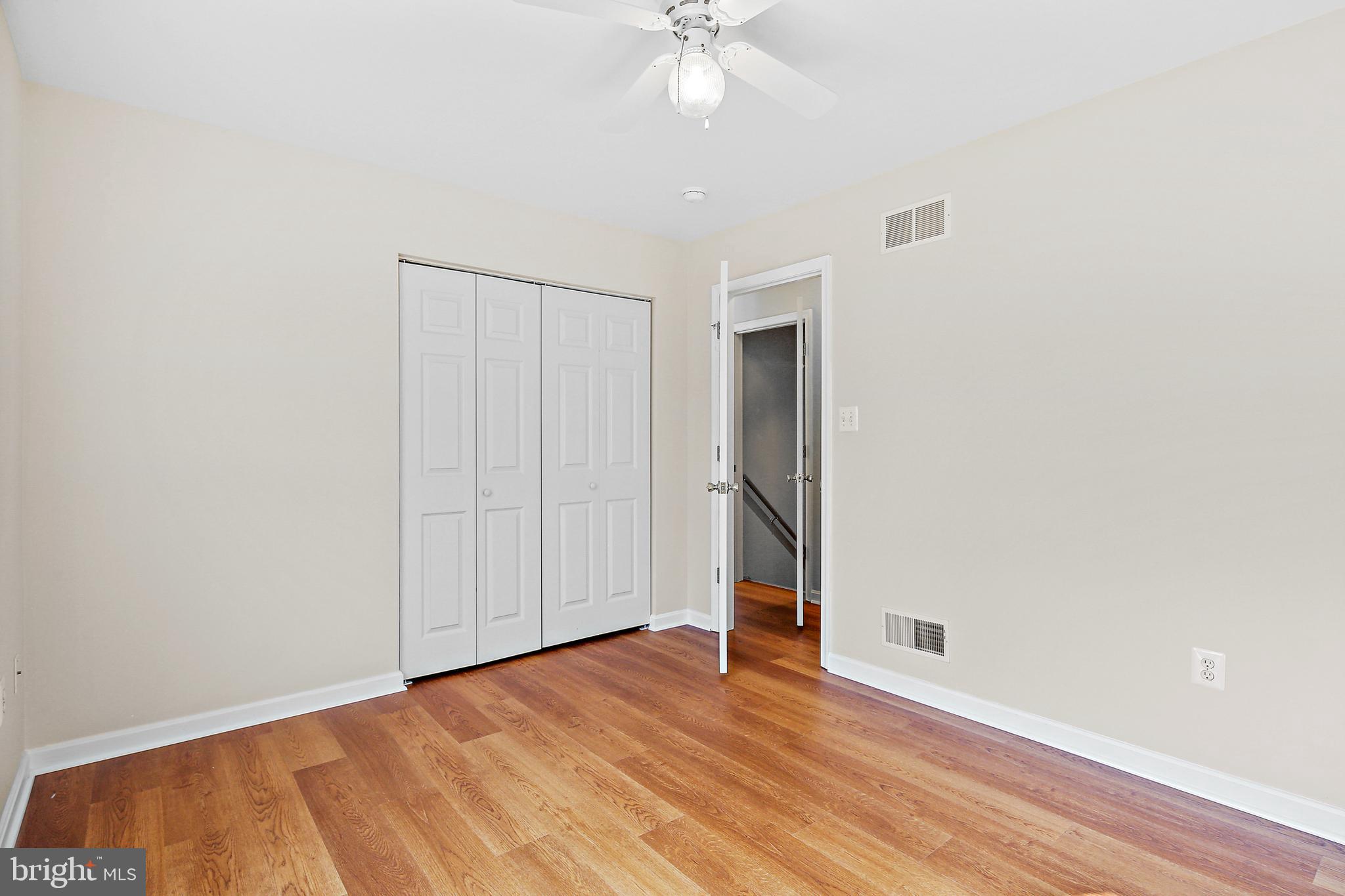 DEVLIN SQUARE - Residential