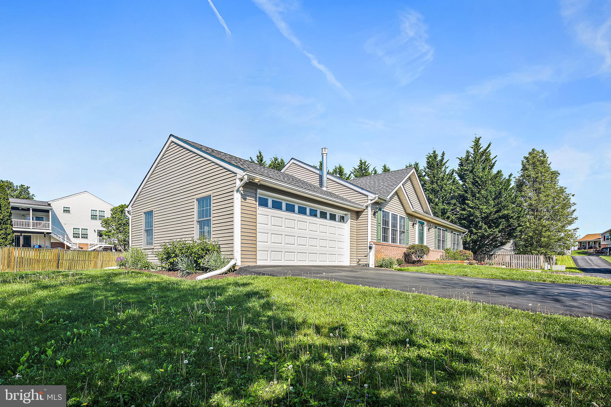 DEVLIN SQUARE - Residential