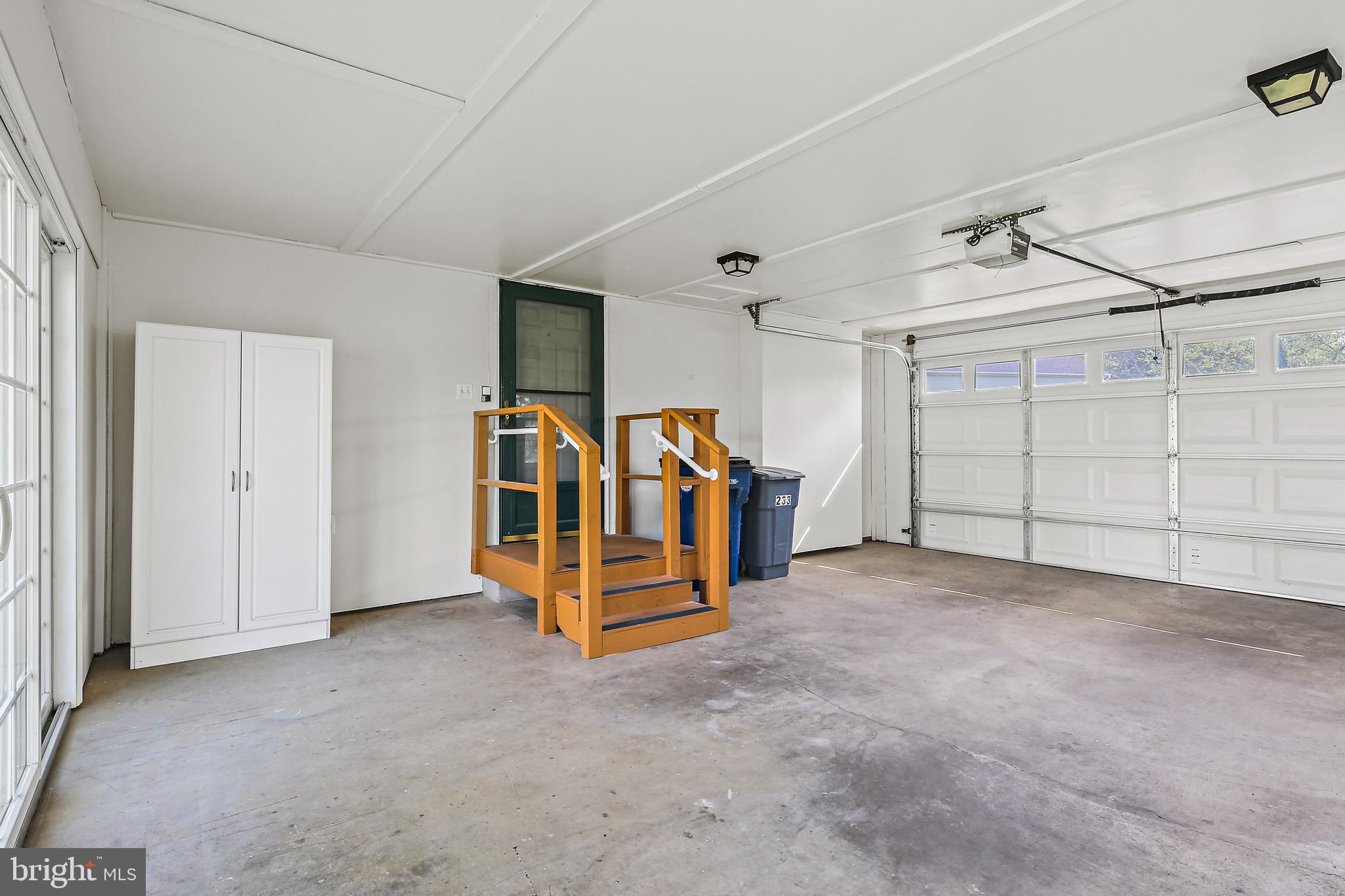 DEVLIN SQUARE - Residential