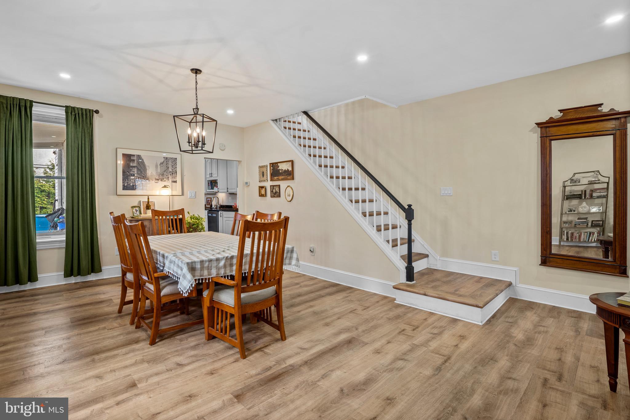 4131 MANAYUNK AVENUE