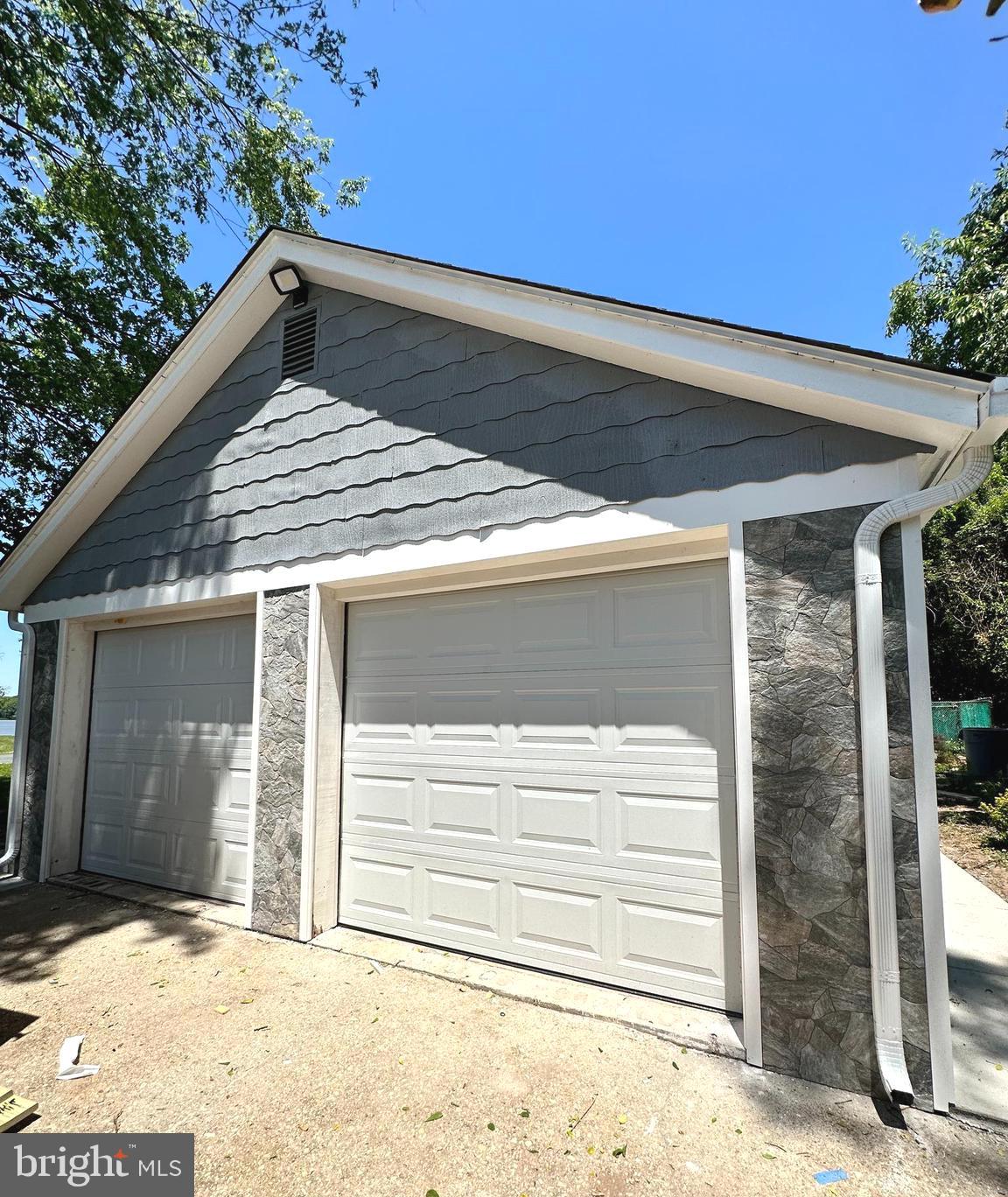 TWIN RIVER BEACH - Residential