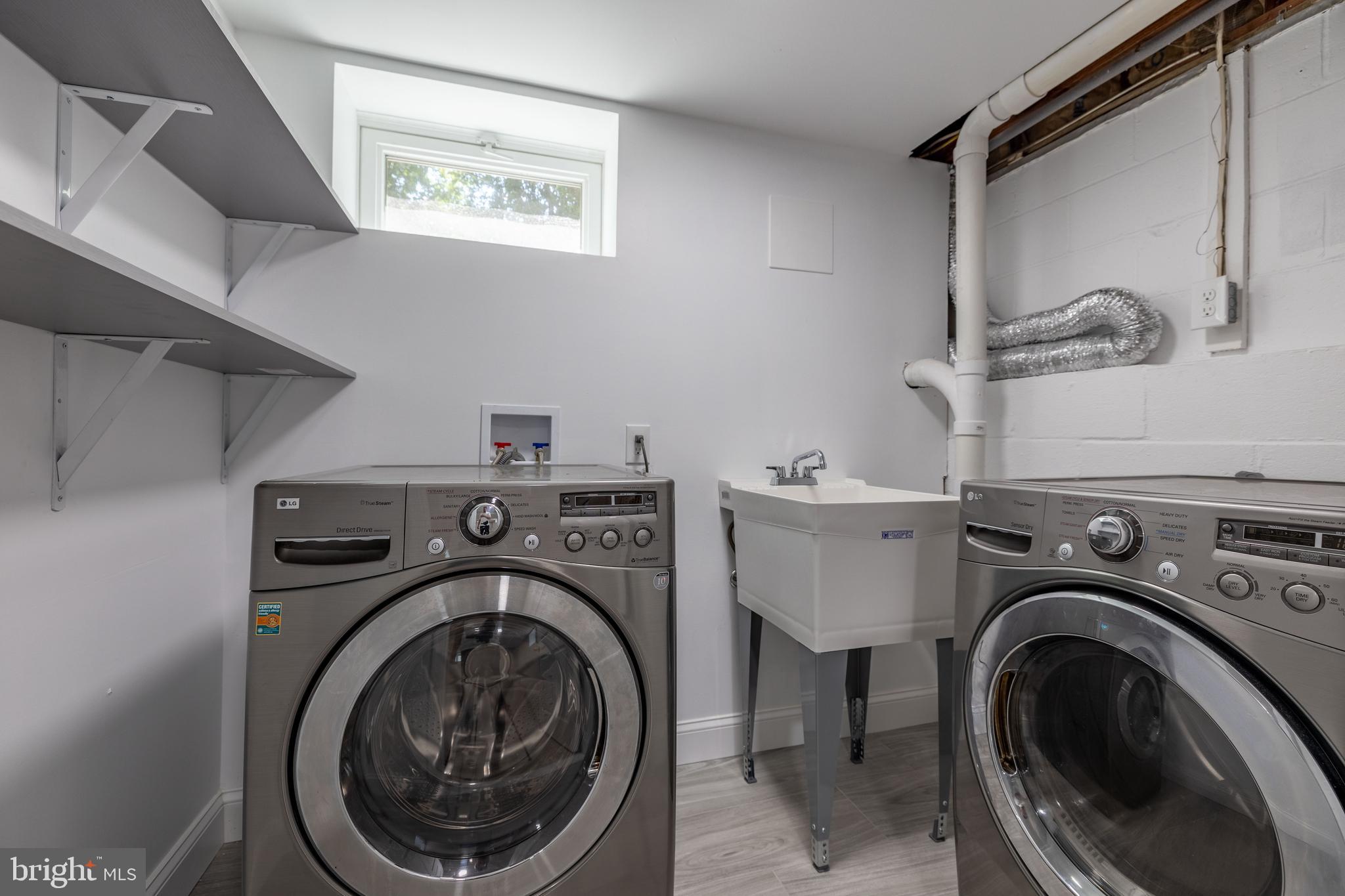 TWIN RIVER BEACH - Residential