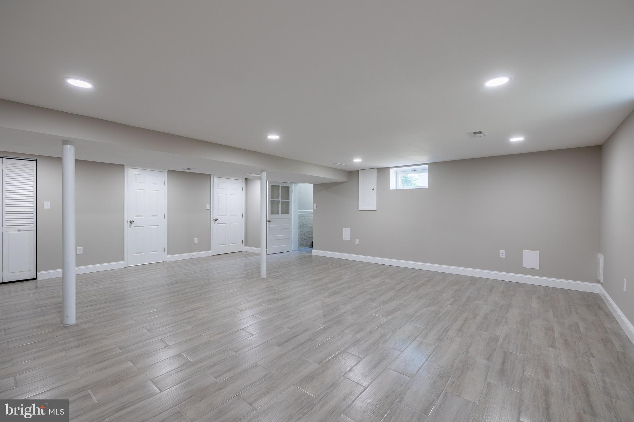 TWIN RIVER BEACH - Residential