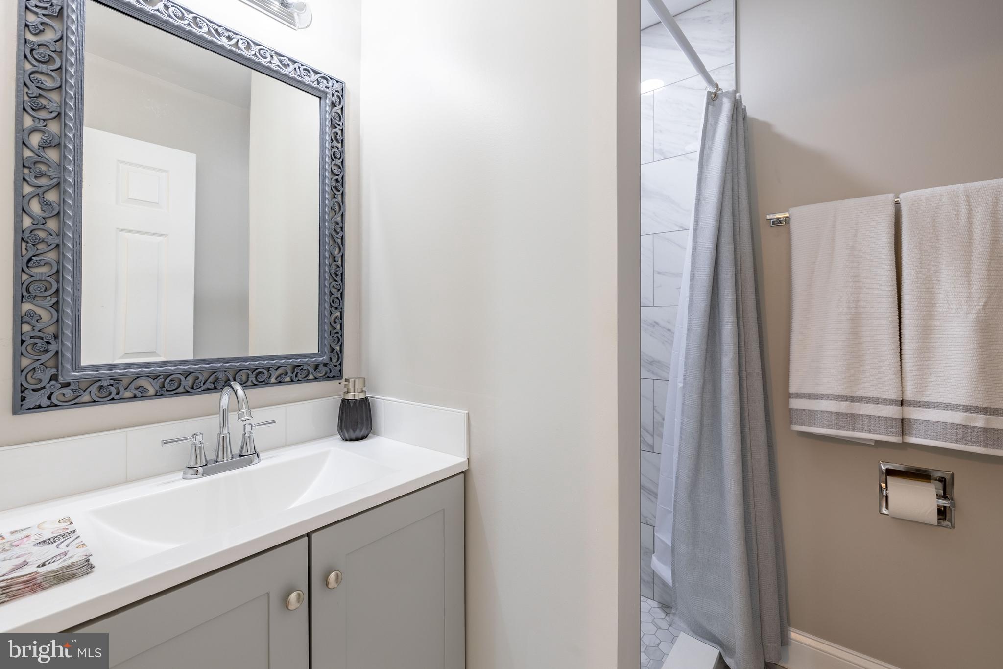 TWIN RIVER BEACH - Residential