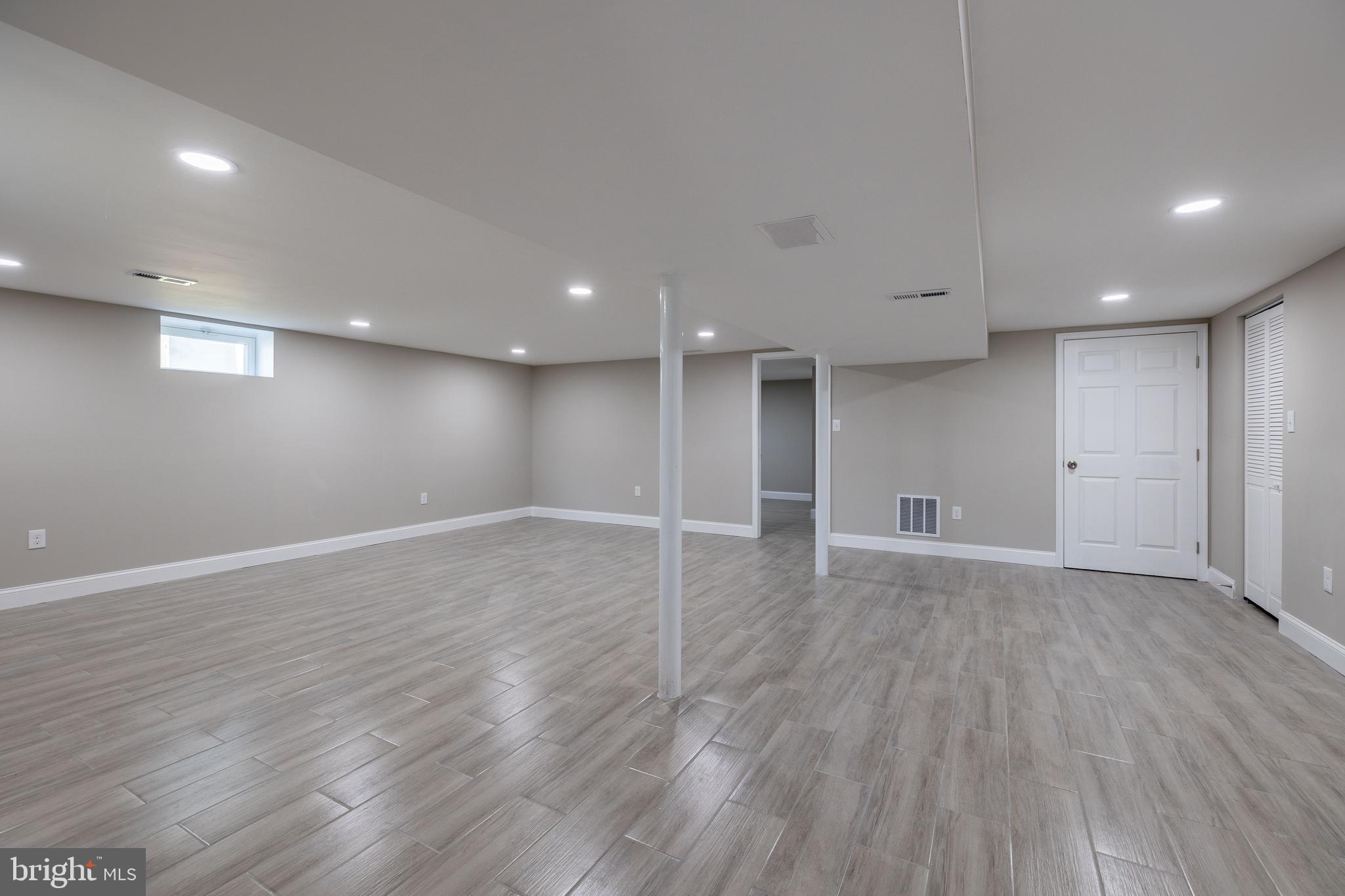 TWIN RIVER BEACH - Residential