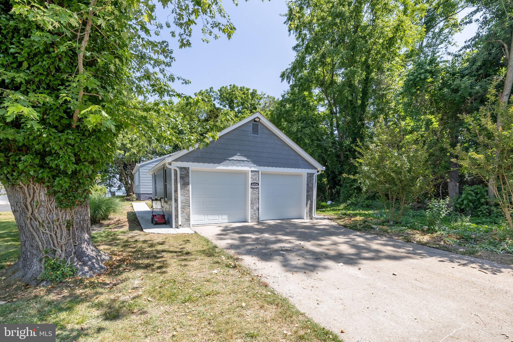 TWIN RIVER BEACH - Residential