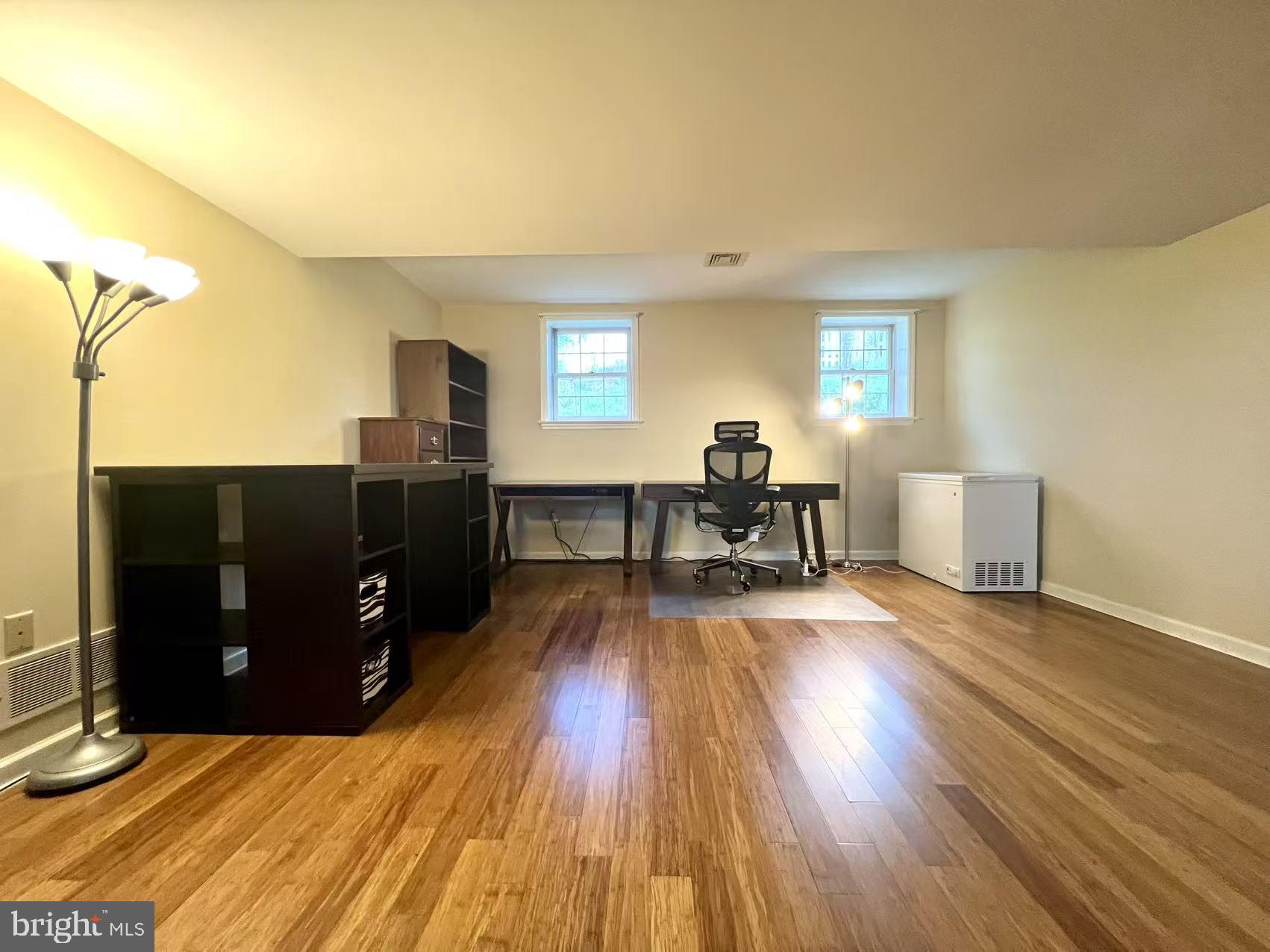 SOUTH POINT - Residential