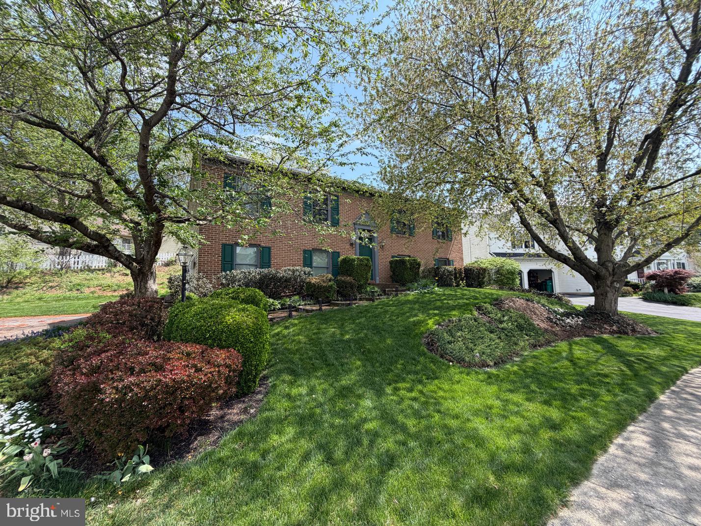 SOUTH POINT - Residential