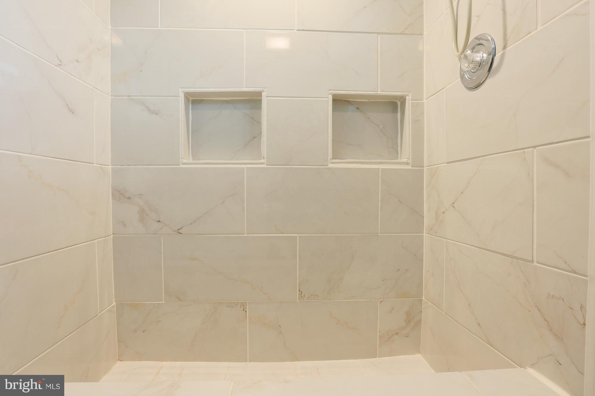 SUMMIT PARK - Residential Lease