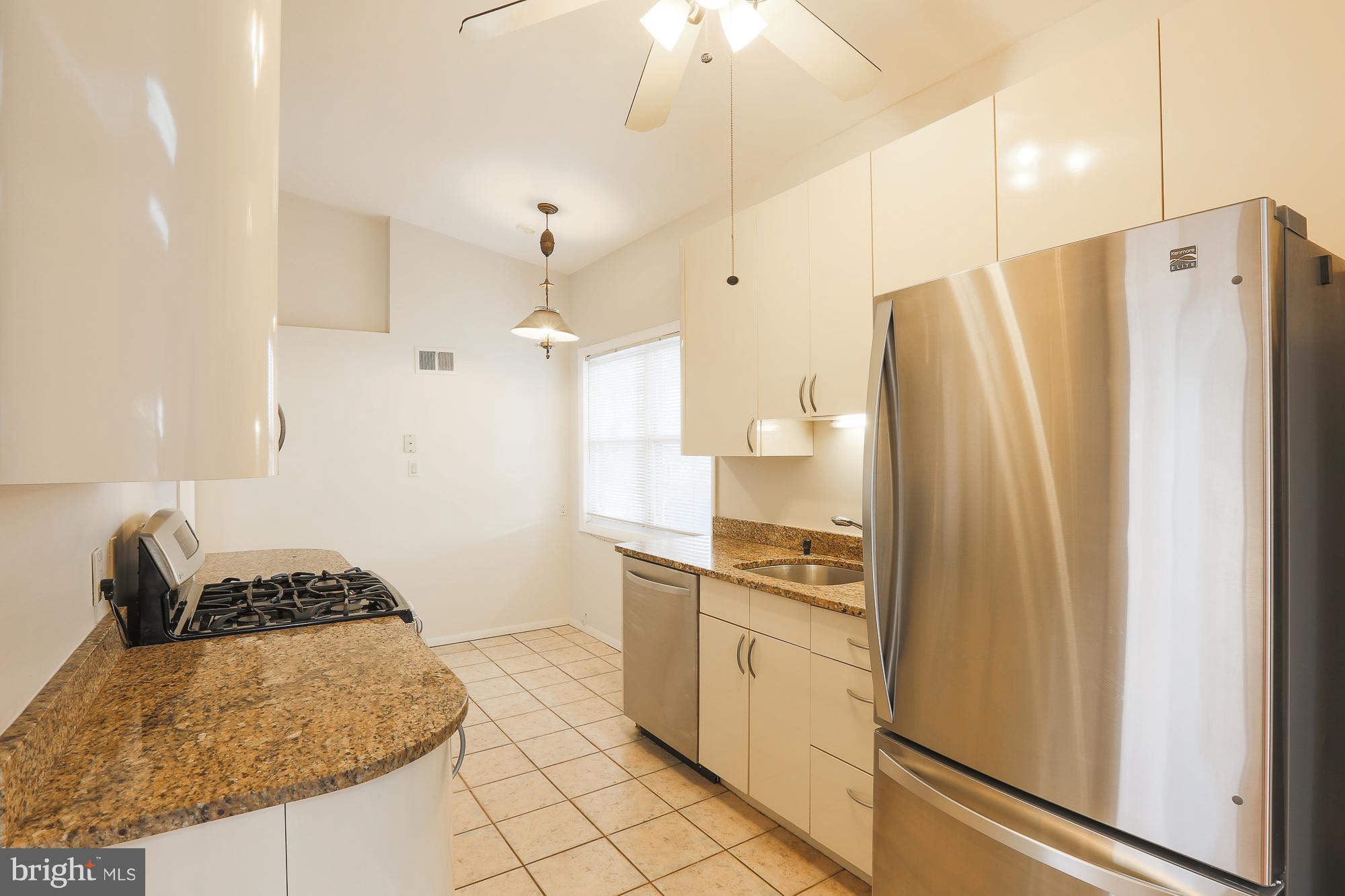 SUMMIT PARK - Residential Lease