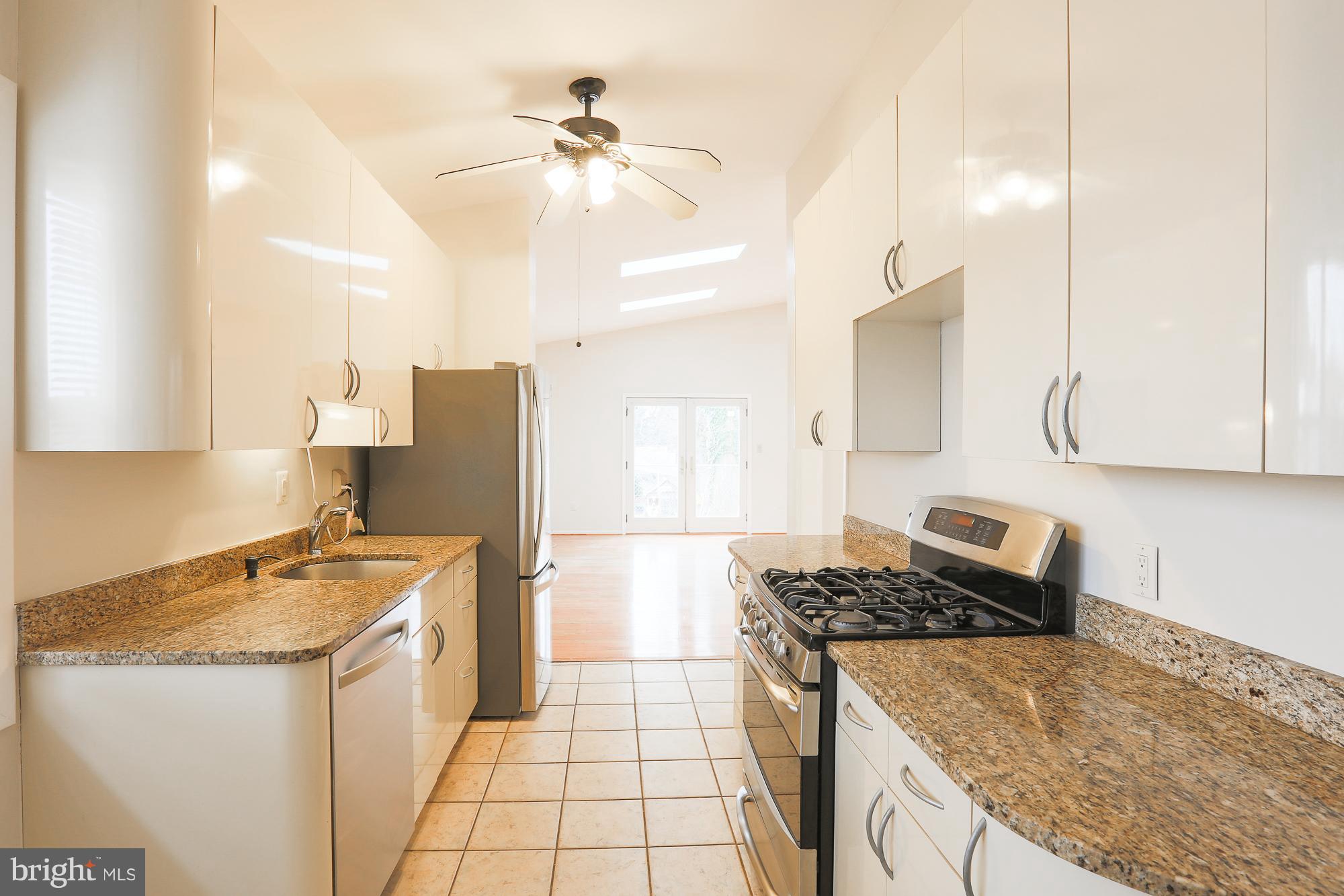 SUMMIT PARK - Residential Lease