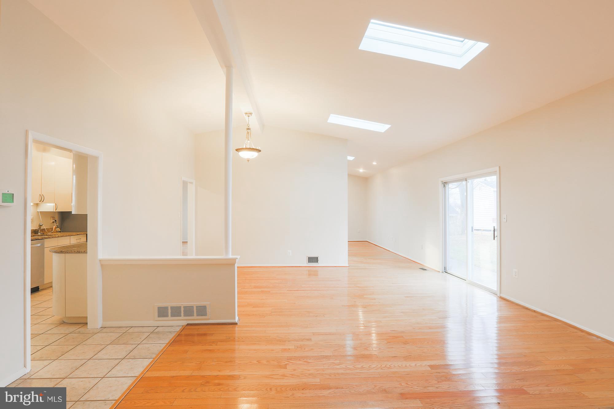 SUMMIT PARK - Residential Lease