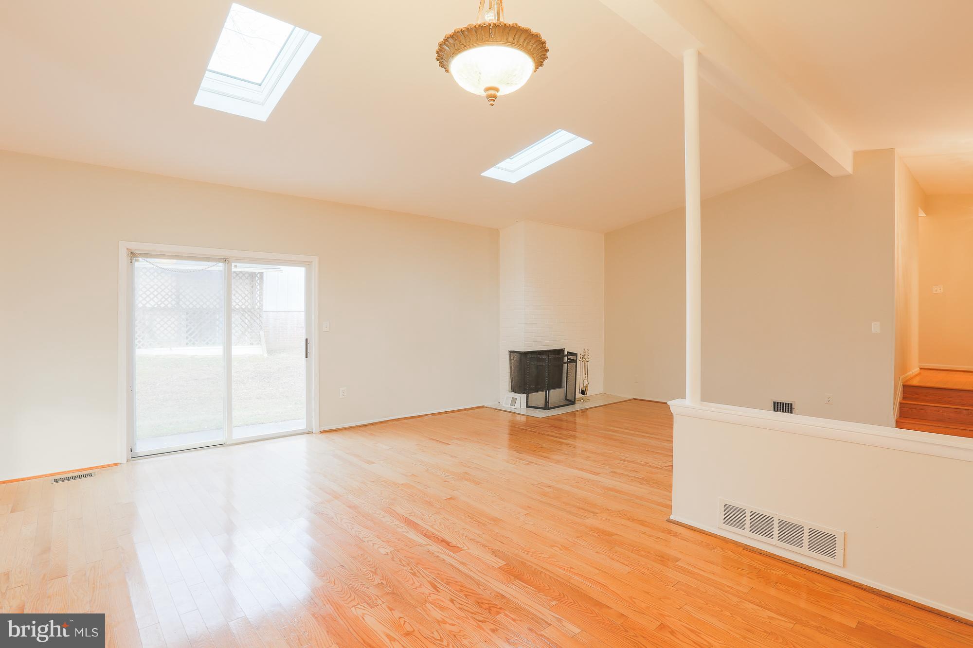 SUMMIT PARK - Residential Lease