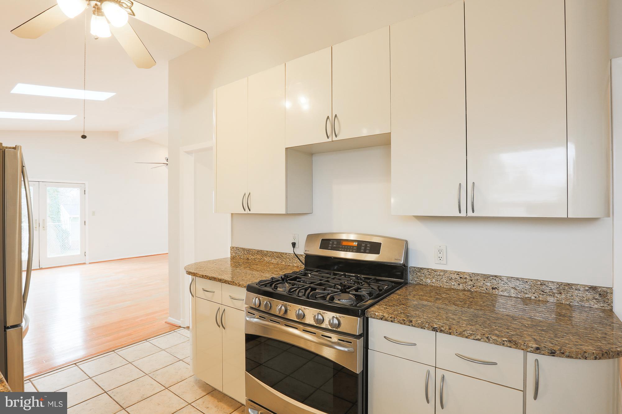 SUMMIT PARK - Residential Lease