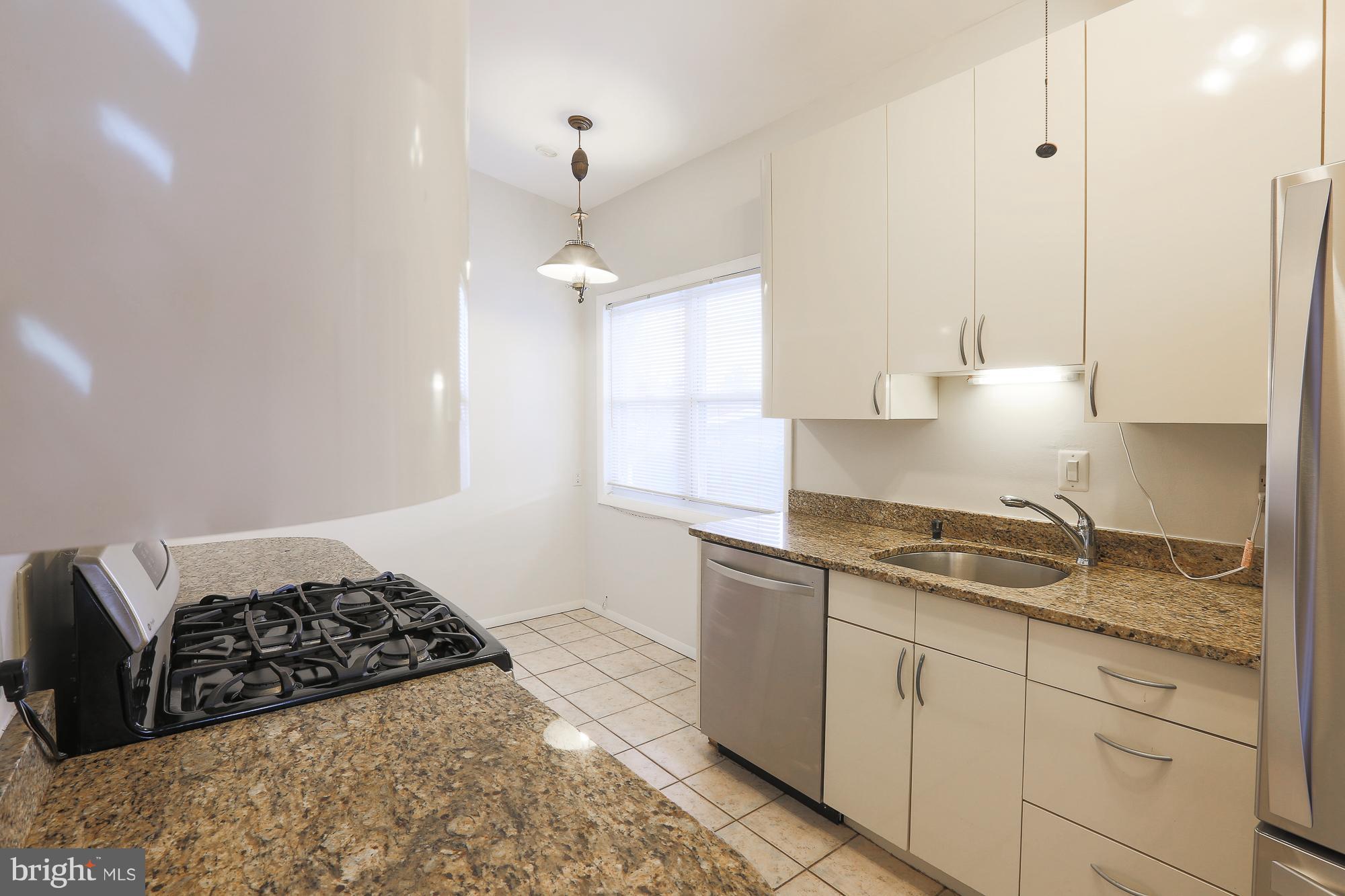 SUMMIT PARK - Residential Lease