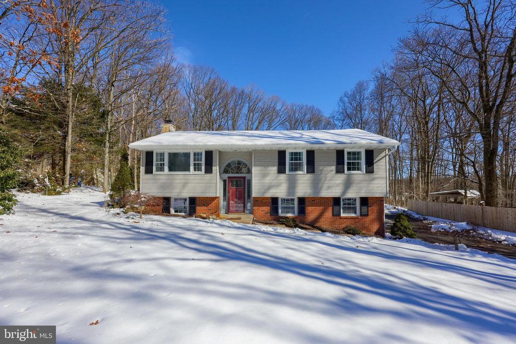 Photo of 5245 Honeysuckle Lane, New Holland, PA 17557 (MLS # PALA2047668)