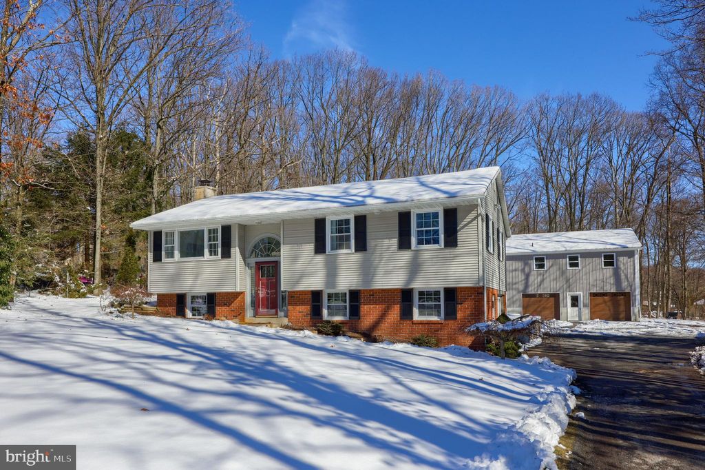 Photo of 5245 Honeysuckle Lane, New Holland, PA 17557 (MLS # PALA2047668)