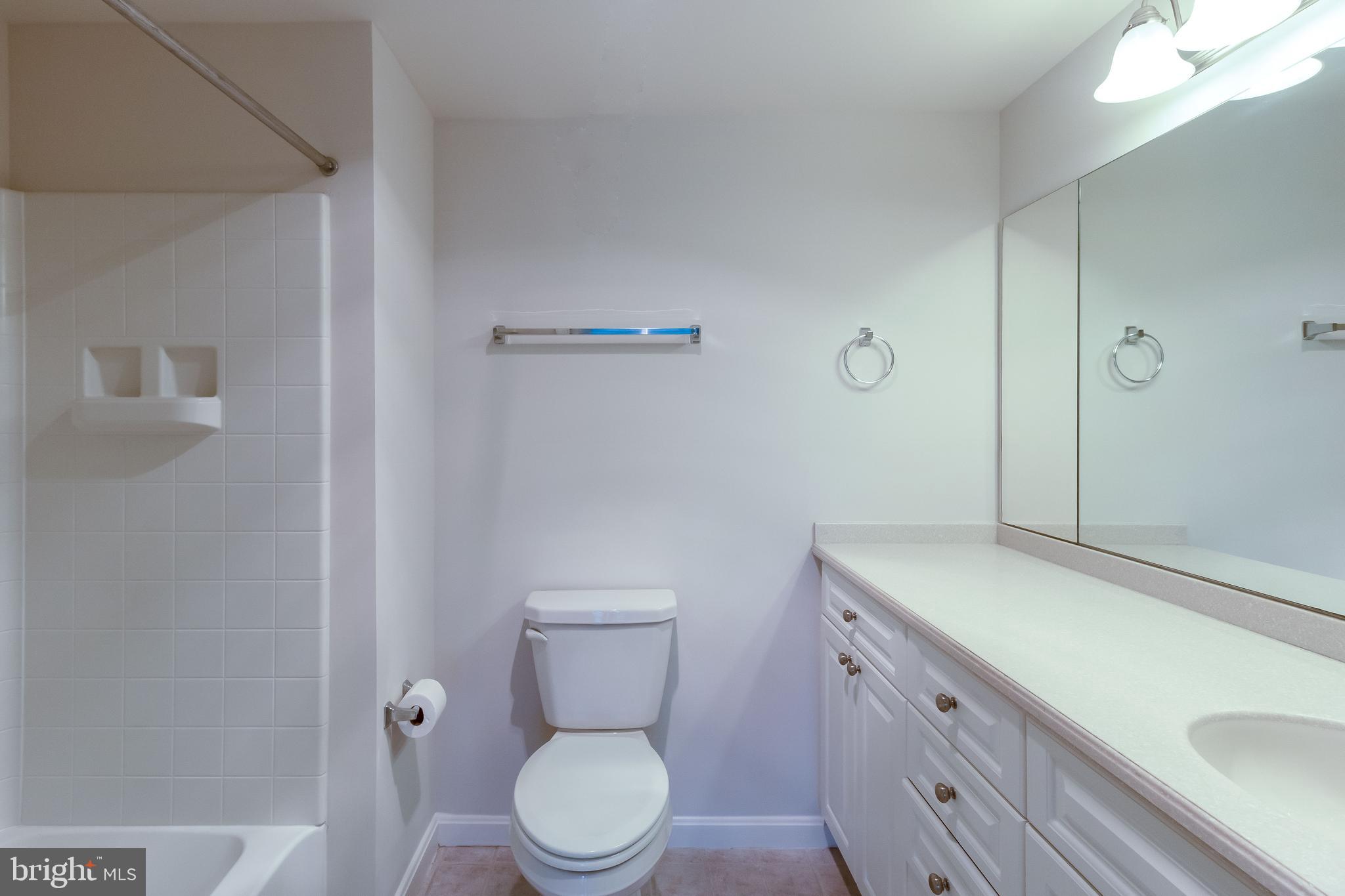 NORTHAMPTON PLACE - Residential Lease