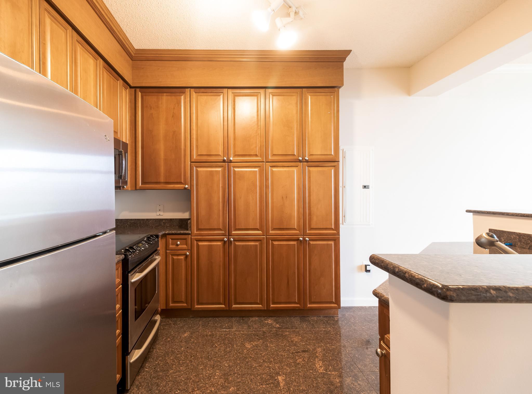 NORTHAMPTON PLACE - Residential Lease