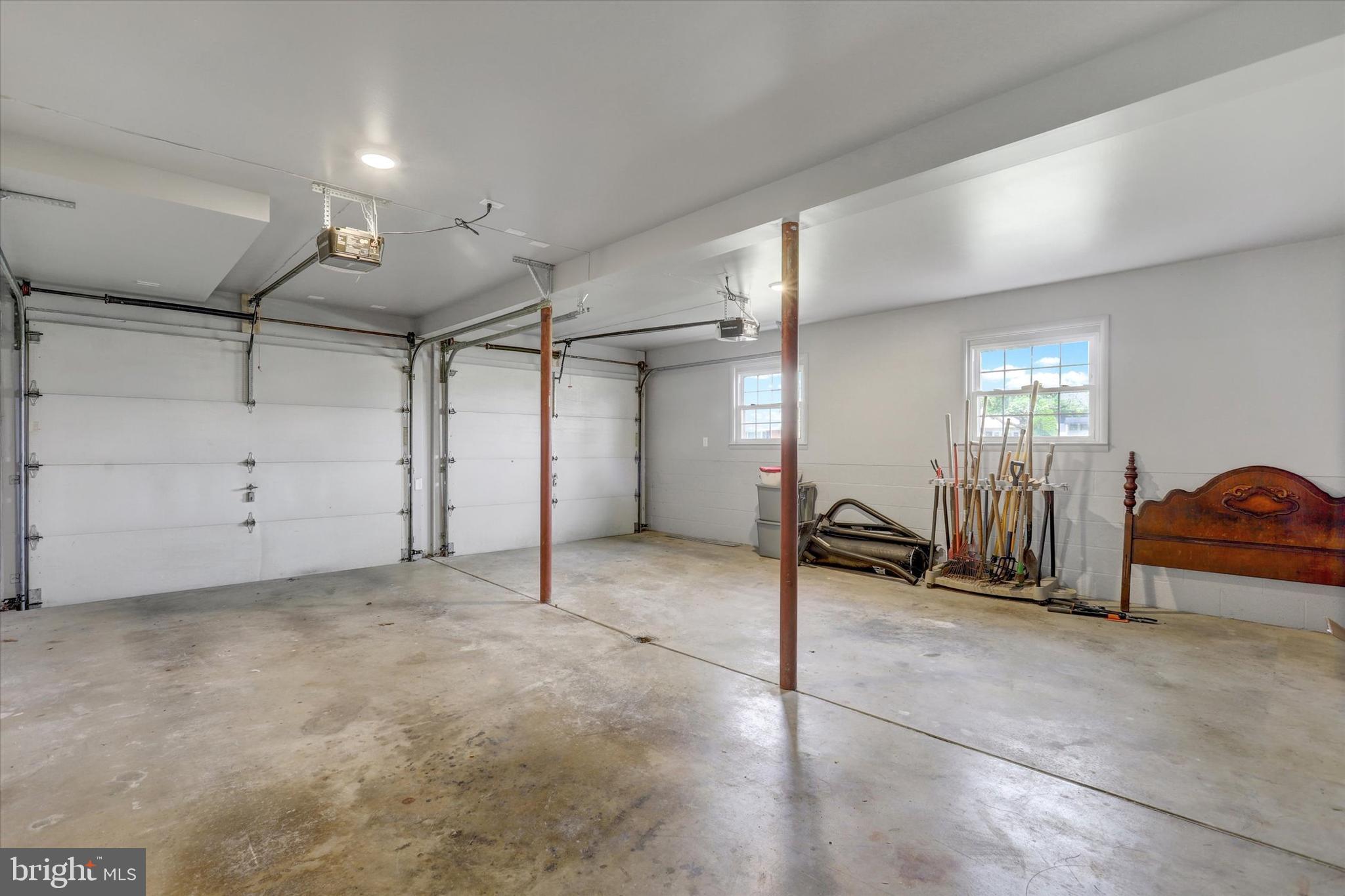 HILLANDALE - Residential