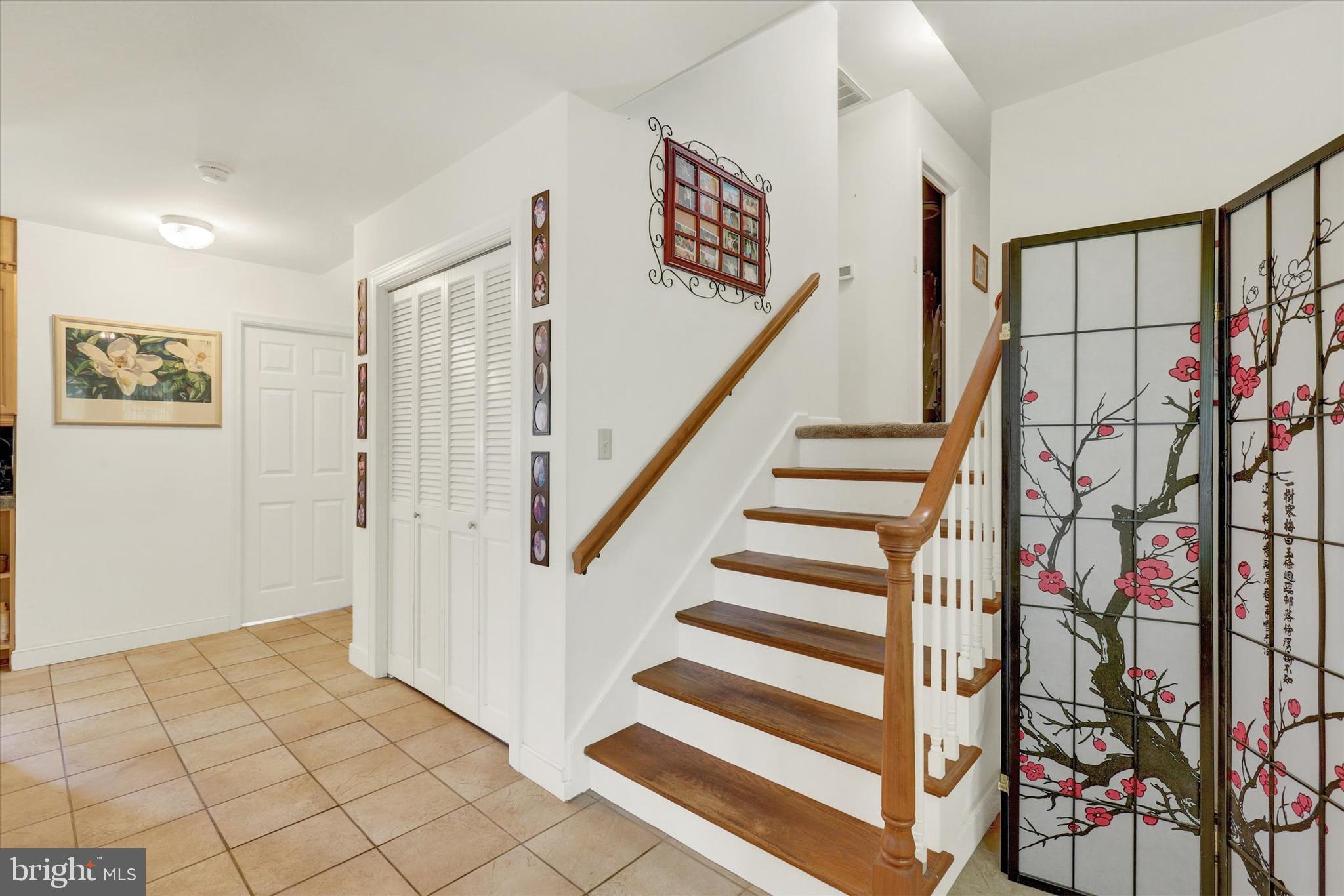 HILLANDALE - Residential