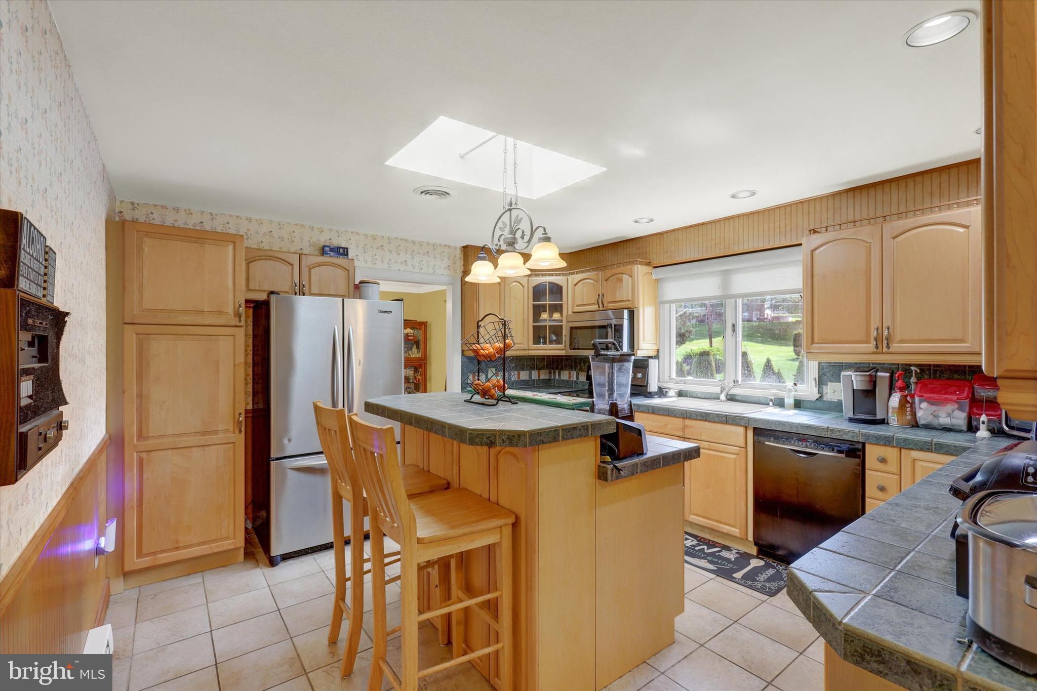 HILLANDALE - Residential