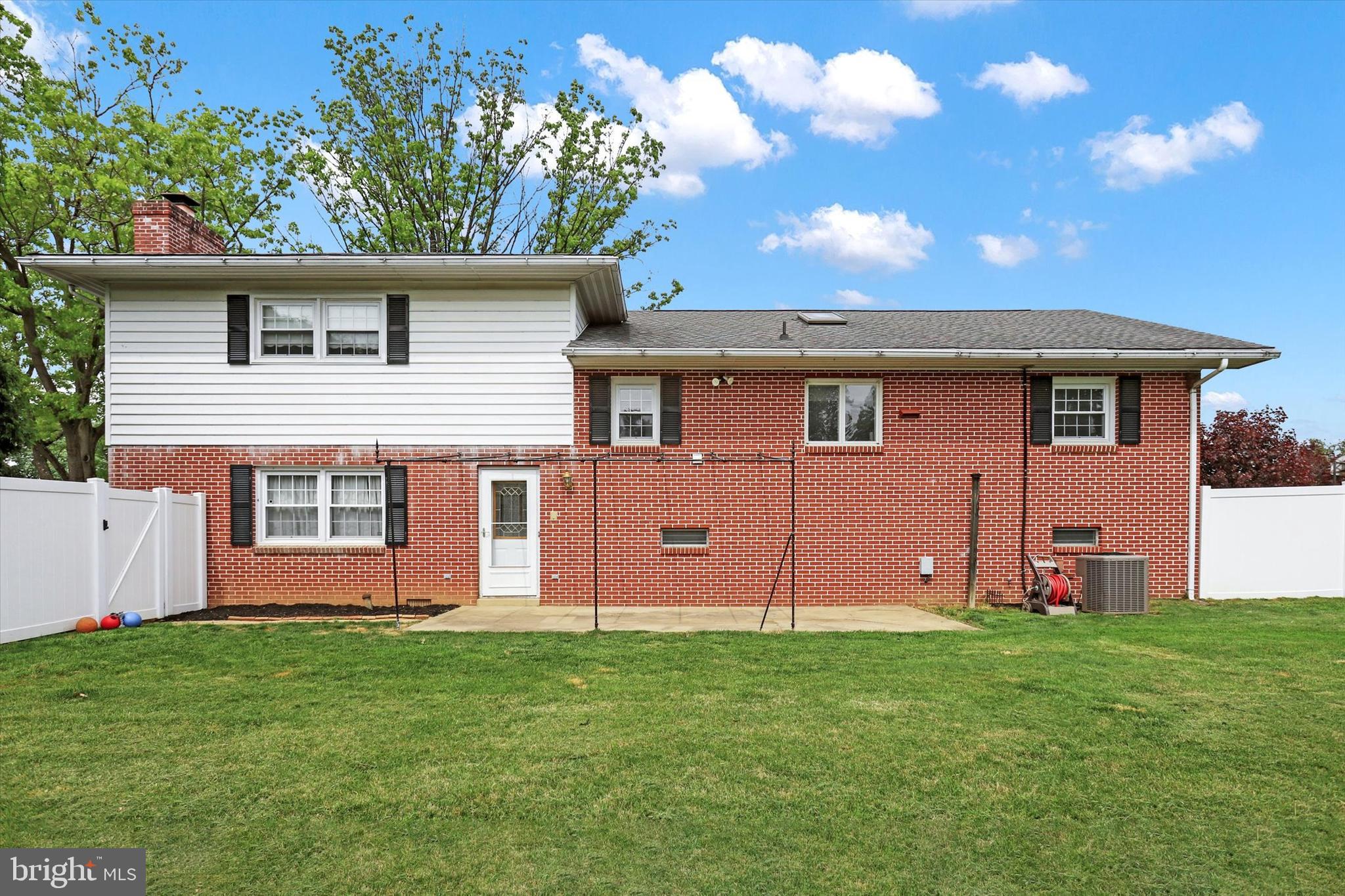 HILLANDALE - Residential