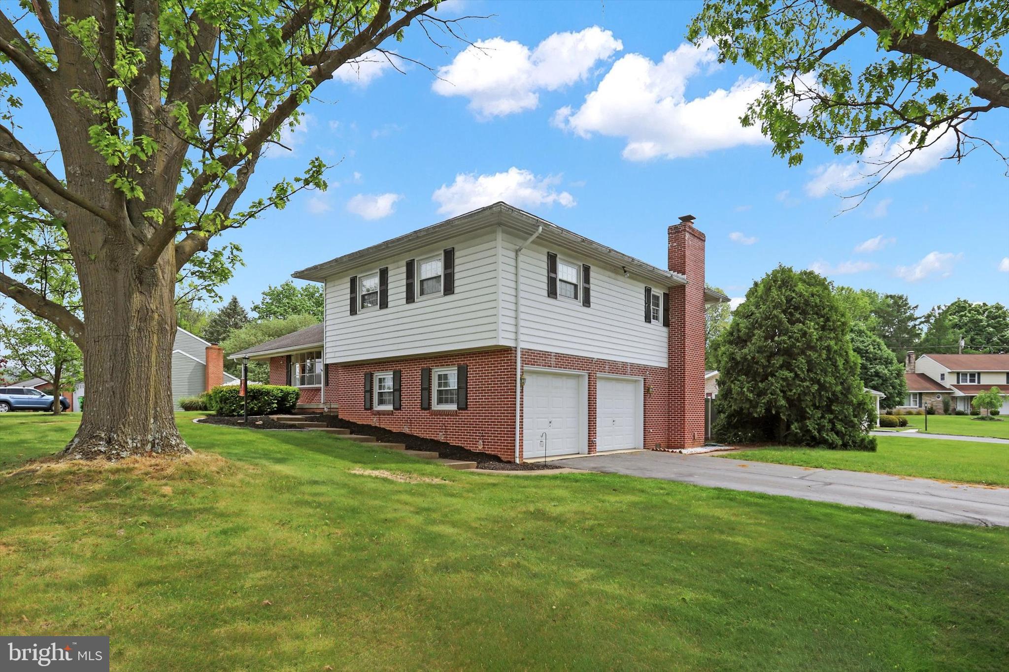 HILLANDALE - Residential