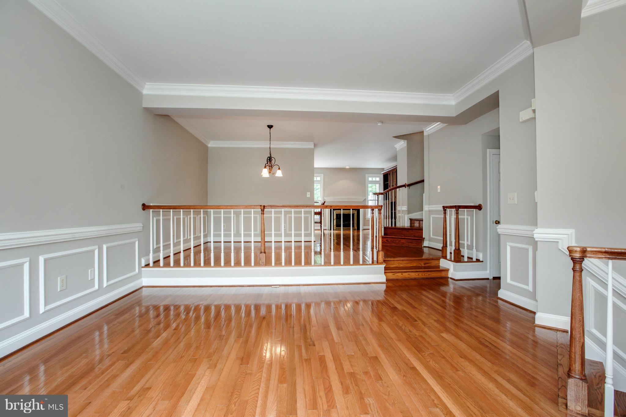 COURTHOUSE WOODS - Residential