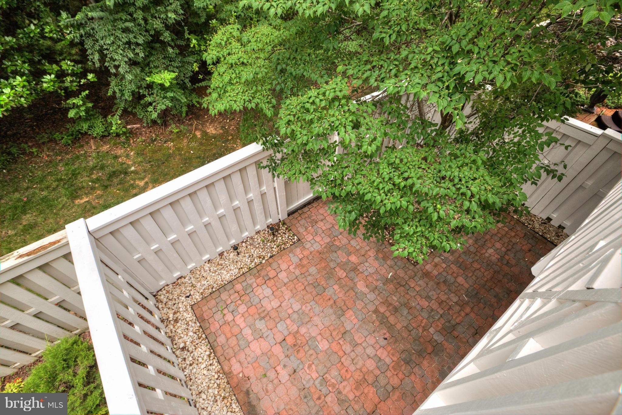 COURTHOUSE WOODS - Residential